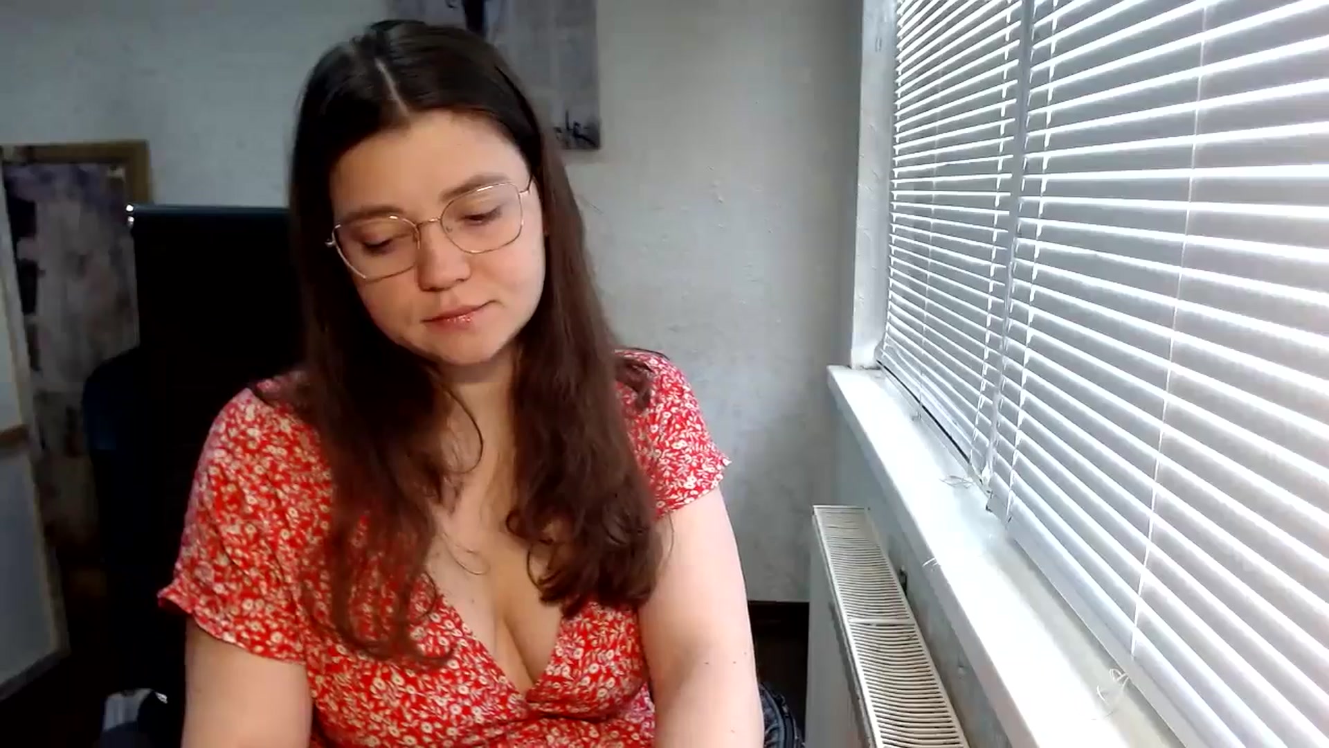 Gallery image thumbnail from SweetArinaA's myfreecams stream on, 04/25/2024, 10:53 image 12 of 20