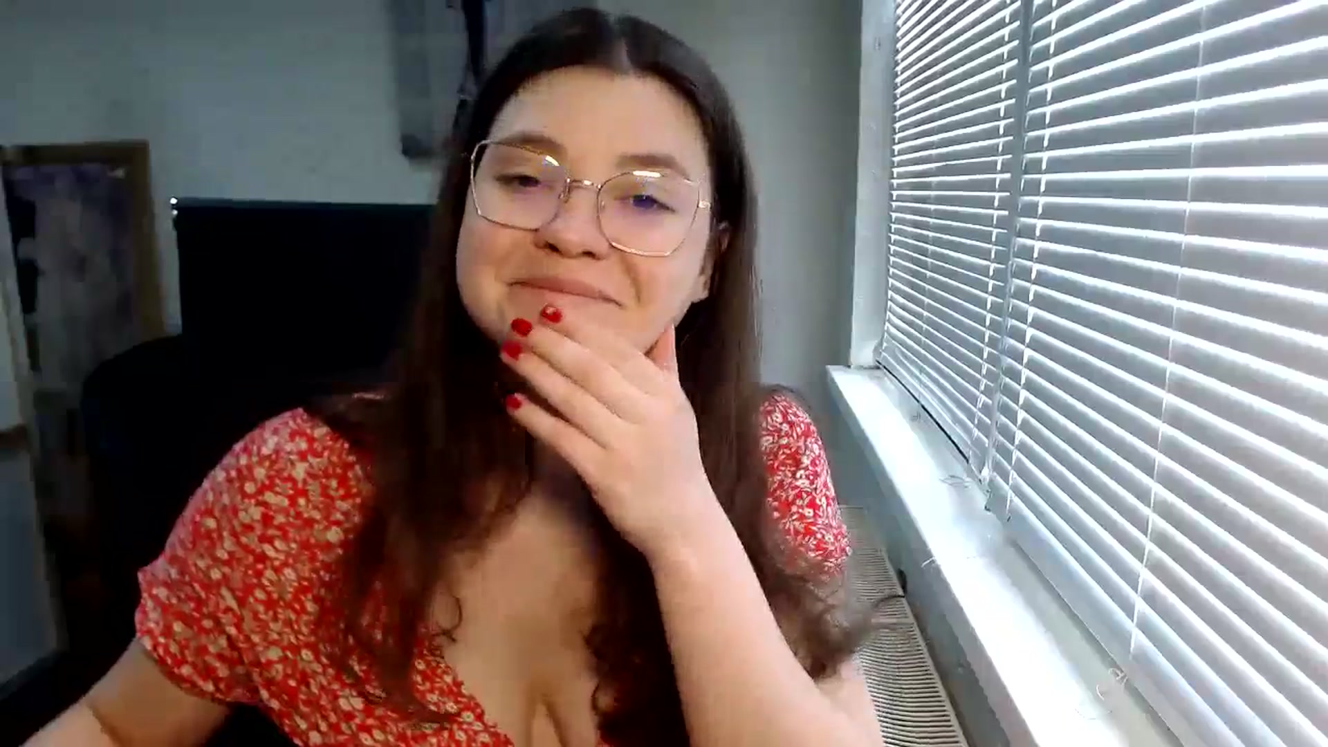Gallery image thumbnail from SweetArinaA's myfreecams stream on, 04/25/2024, 10:53 image 10 of 20
