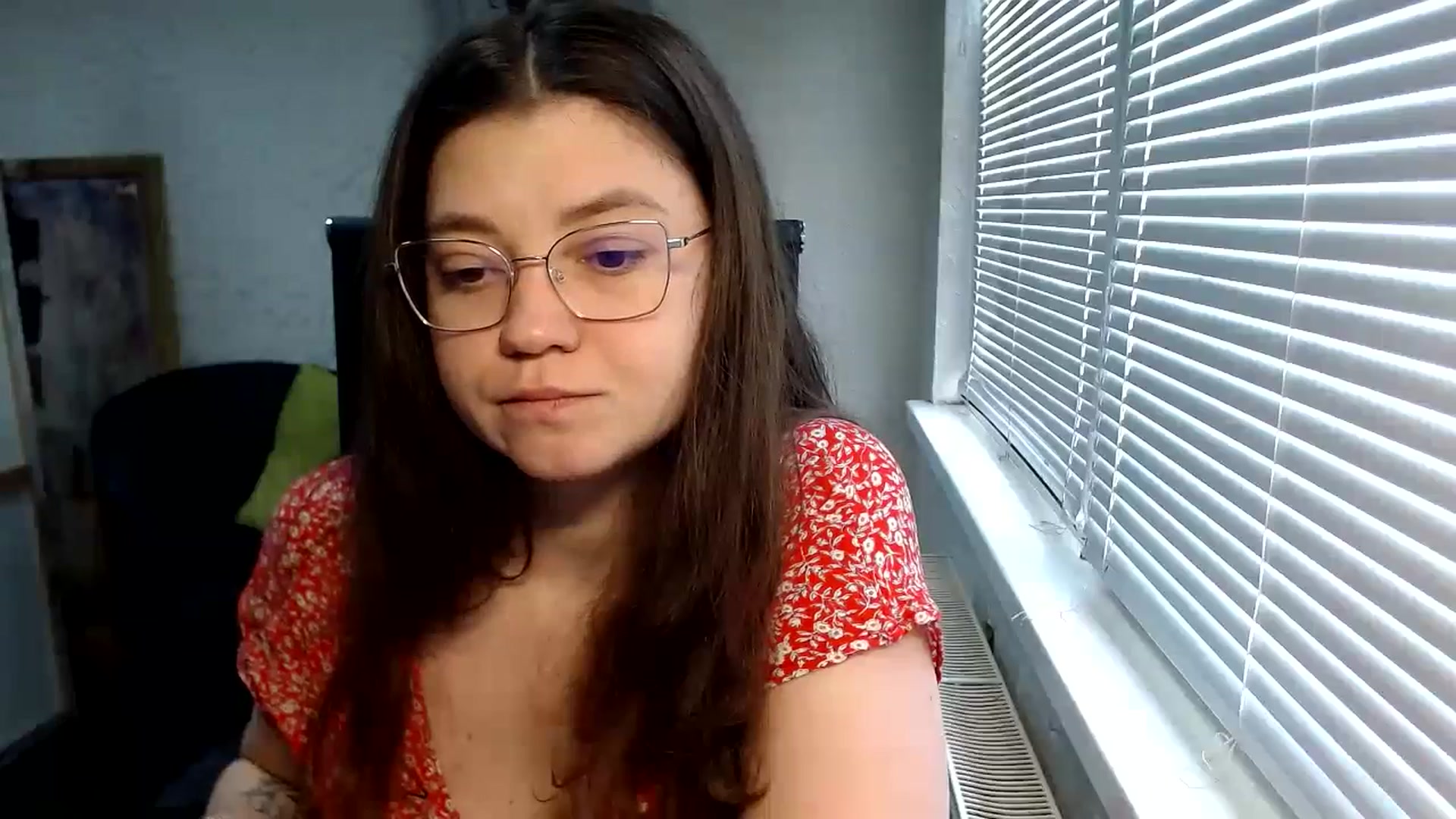 Gallery image thumbnail from SweetArinaA's myfreecams stream on, 04/25/2024, 10:53 image 8 of 20