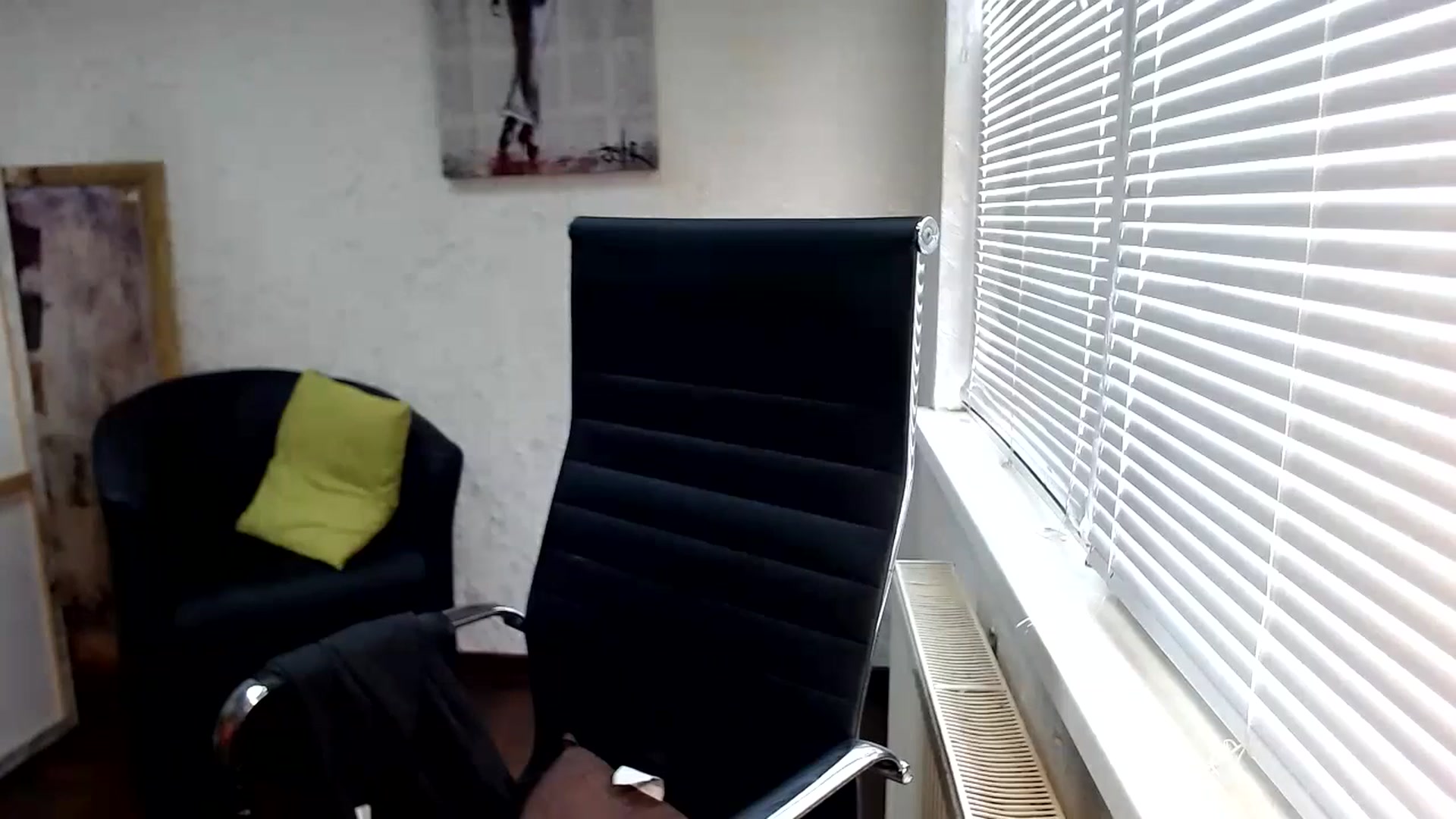 Gallery image thumbnail from SweetArinaA's myfreecams stream on, 04/25/2024, 10:53 image 2 of 20