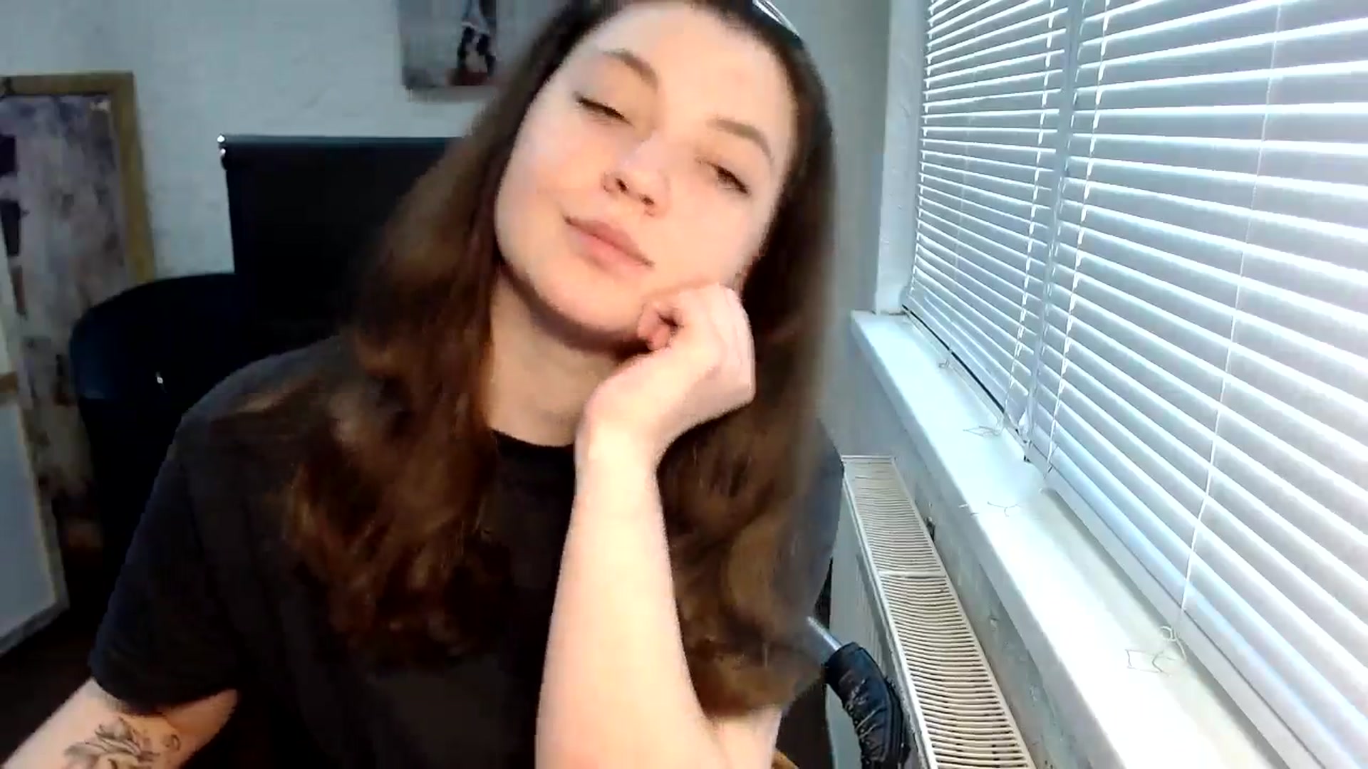 Gallery image thumbnail from SweetArinaA's myfreecams stream on, 04/30/2024, 11:35 image 2 of 20