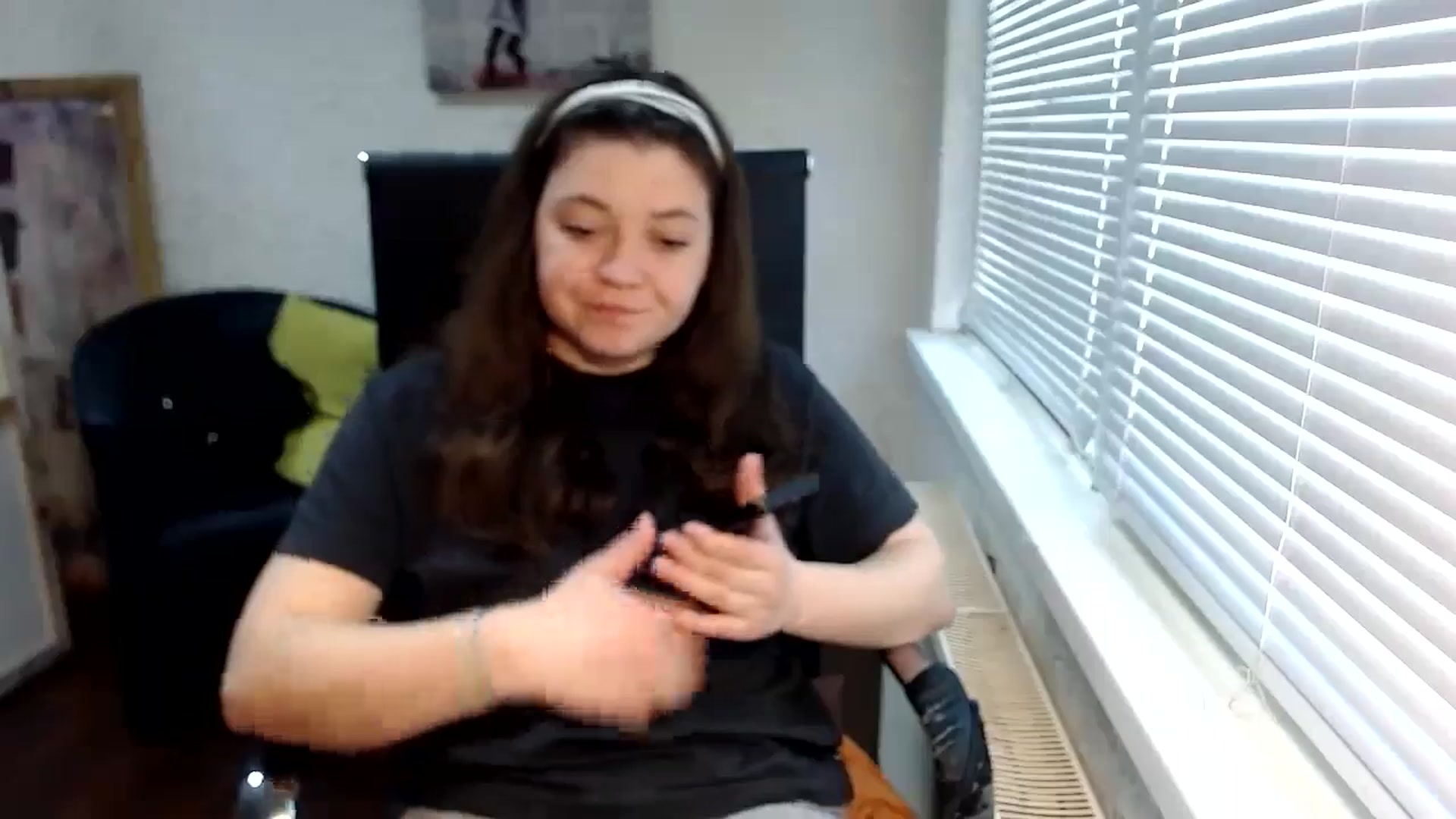 Gallery image thumbnail from SweetArinaA's myfreecams stream on, 04/30/2024, 11:35 image 17 of 20