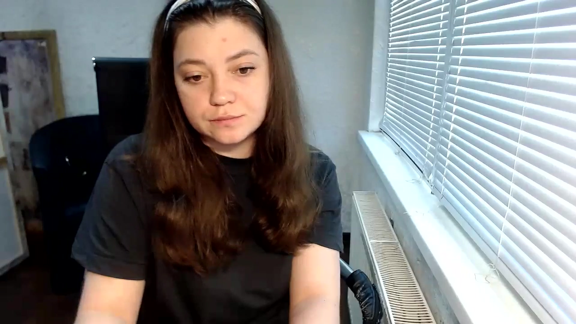 Gallery image thumbnail from SweetArinaA's myfreecams stream on, 04/30/2024, 11:35 image 4 of 20