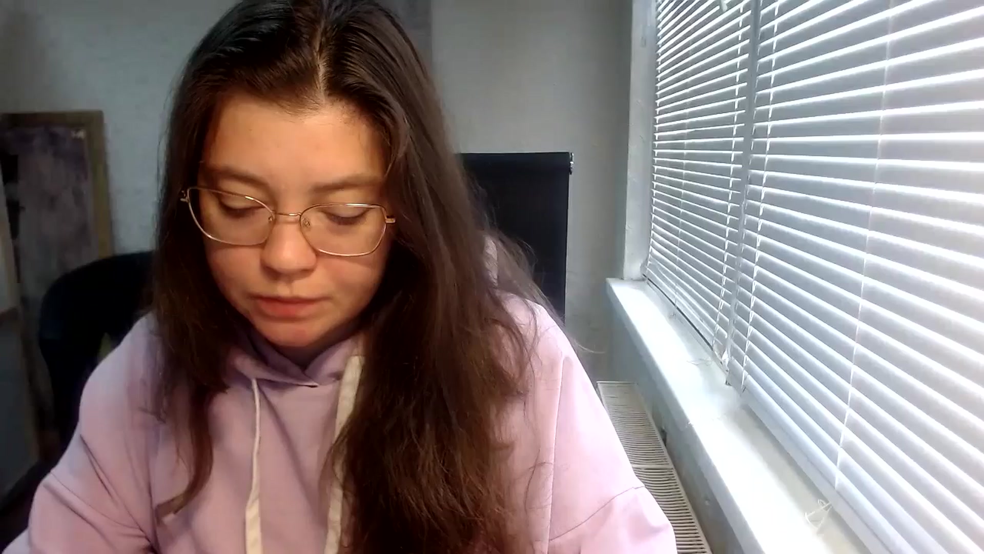 Gallery image thumbnail from SweetArinaA's myfreecams stream on, 05/13/2024, 07:56 image 1 of 20