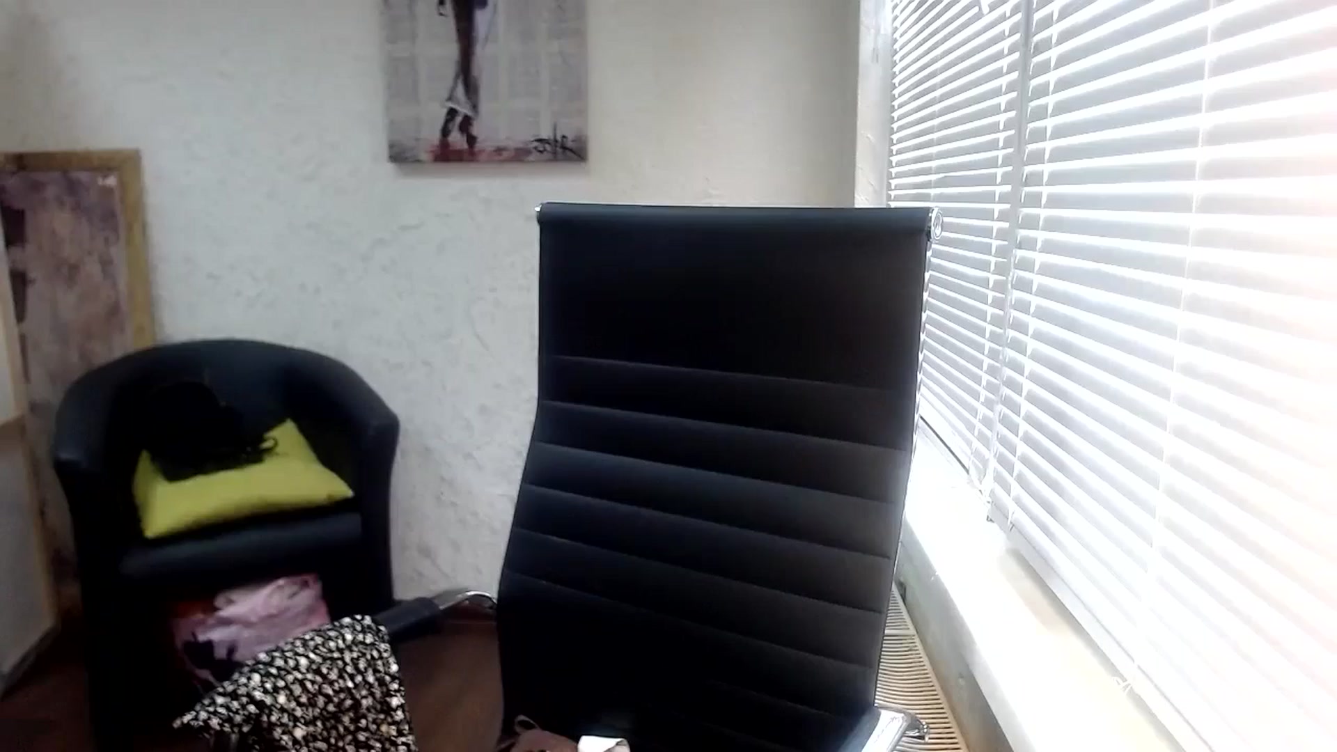 Gallery image thumbnail from SweetArinaA's myfreecams stream on, 05/13/2024, 07:56 image 9 of 20
