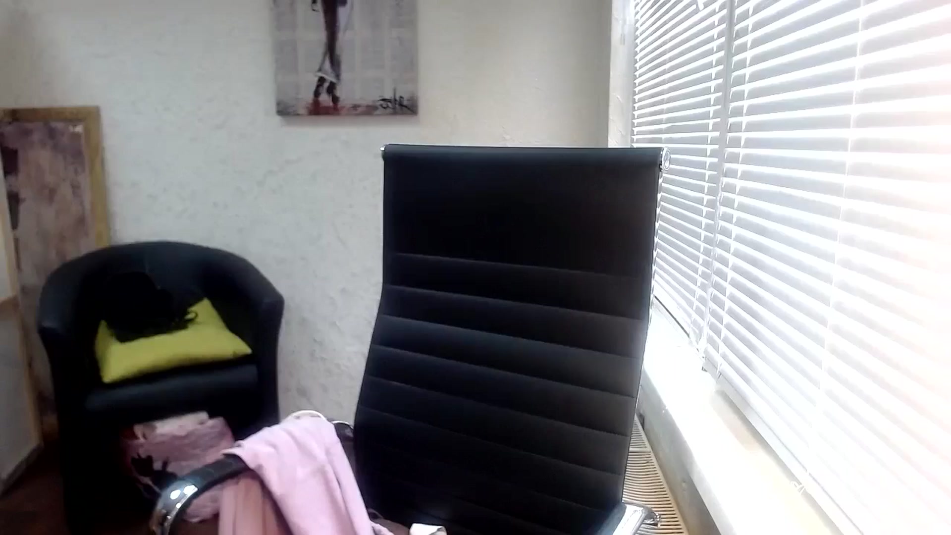 Gallery image thumbnail from SweetArinaA's myfreecams stream on, 05/13/2024, 07:56 image 10 of 20