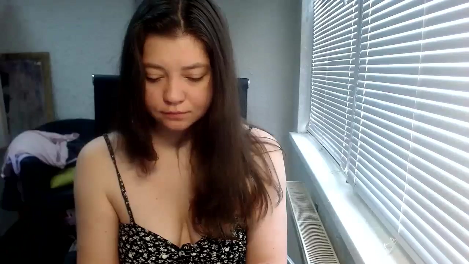 Gallery image thumbnail from SweetArinaA's myfreecams stream on, 05/13/2024, 08:09 image 5 of 20