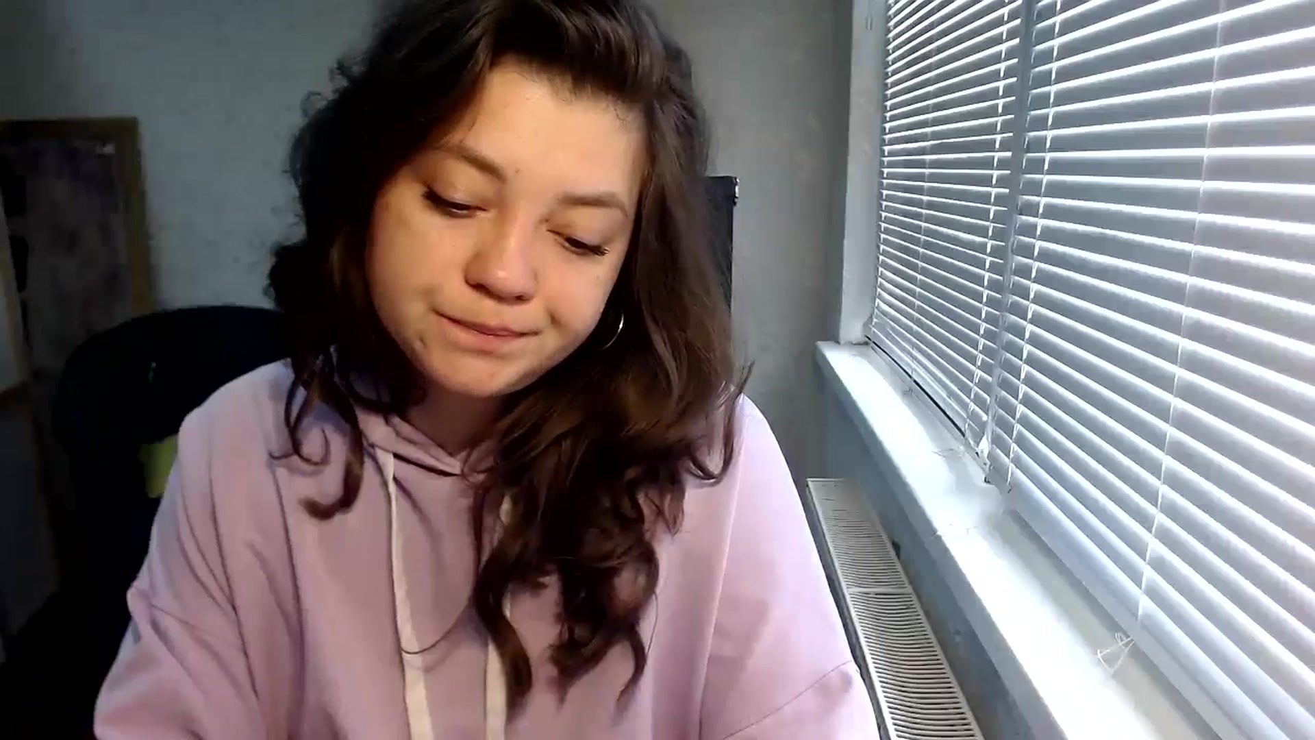 Gallery image thumbnail from SweetArinaA's myfreecams stream on, 05/14/2024, 09:30 image 19 of 20