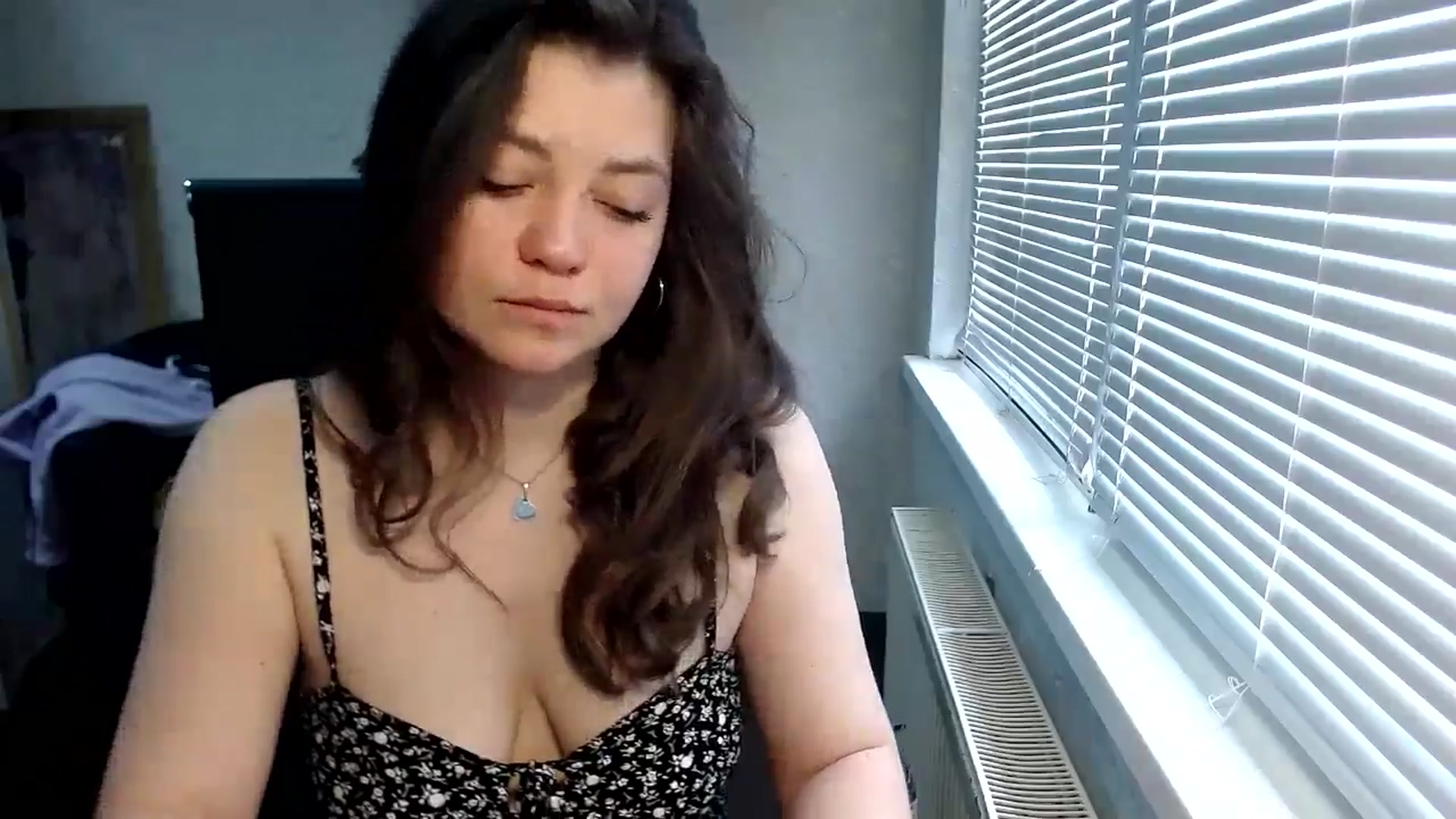 Gallery image thumbnail from SweetArinaA's myfreecams stream on, 05/14/2024, 10:52 image 5 of 20
