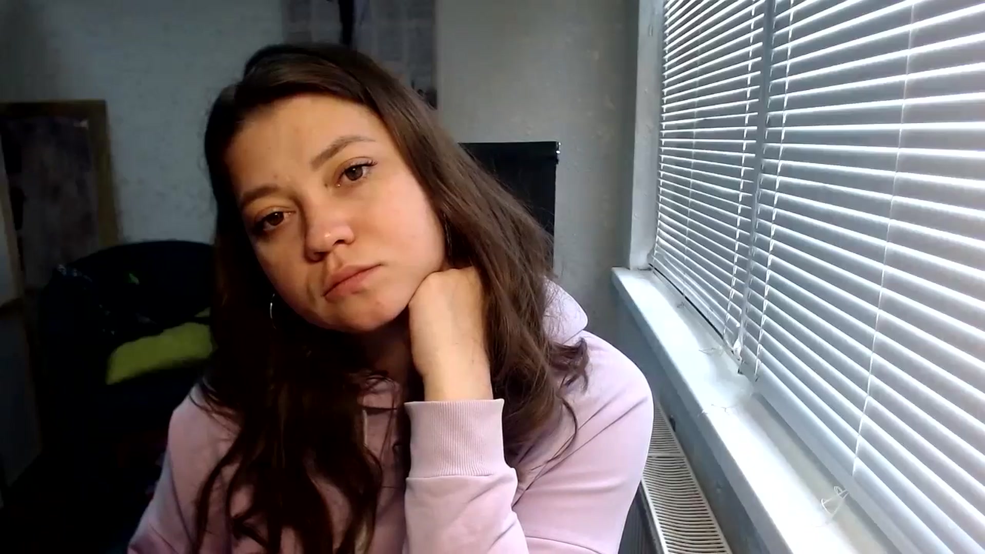 Gallery image thumbnail from SweetArinaA's myfreecams stream on, 05/14/2024, 11:57 image 14 of 20