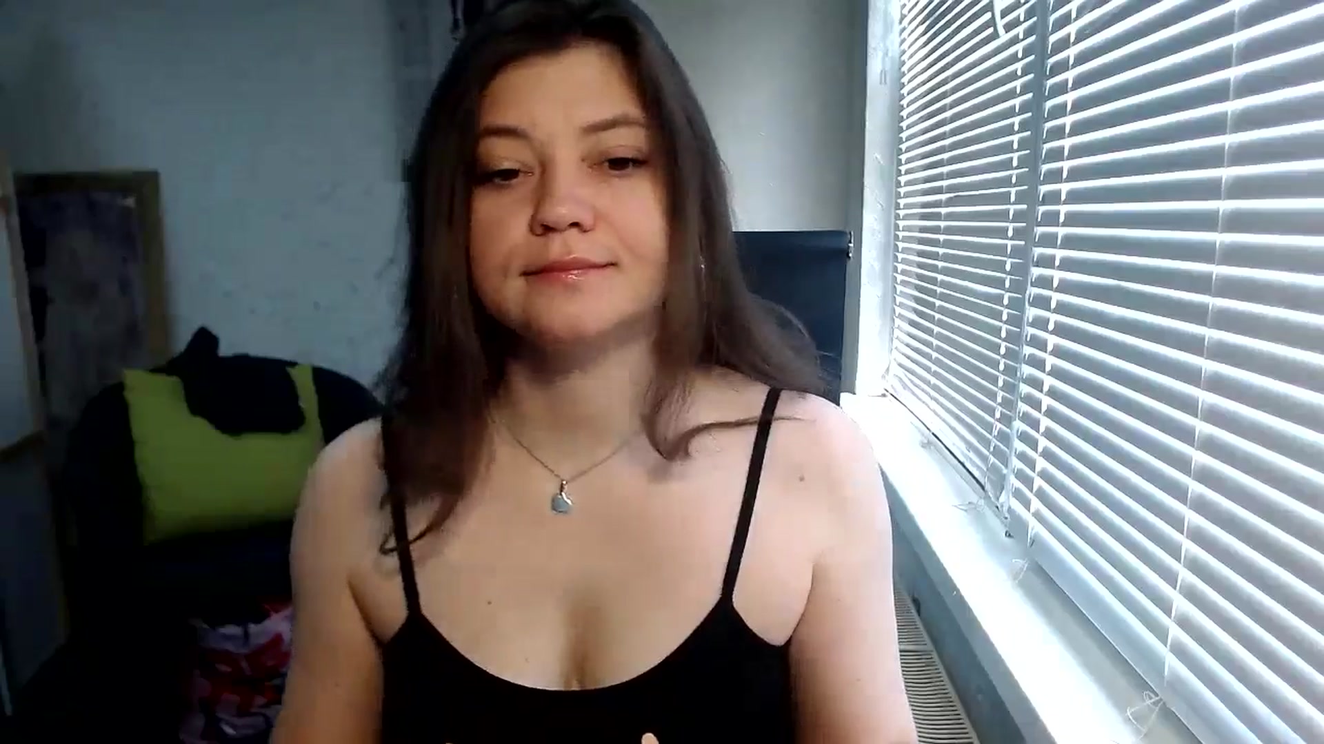 Gallery image thumbnail from SweetArinaA's myfreecams stream on, 05/15/2024, 07:02 image 10 of 20