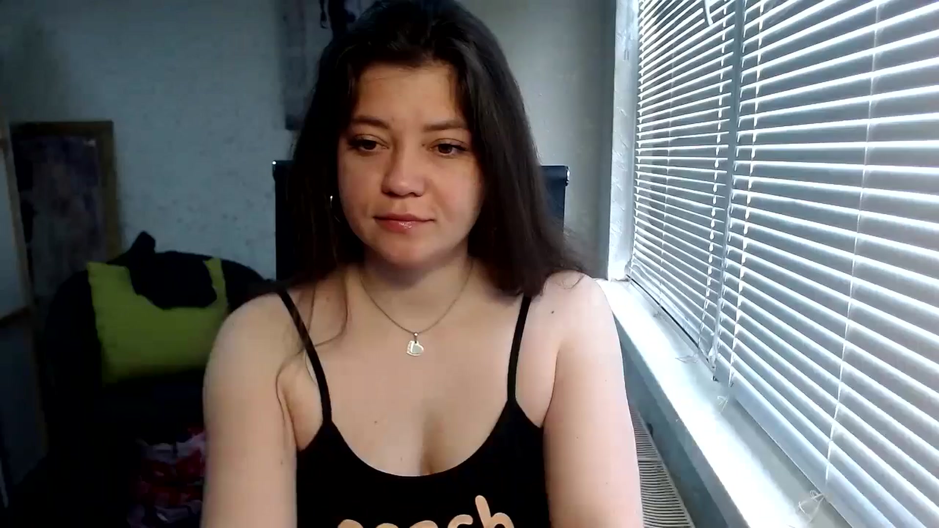Gallery image thumbnail from SweetArinaA's myfreecams stream on, 05/15/2024, 07:02 image 16 of 20