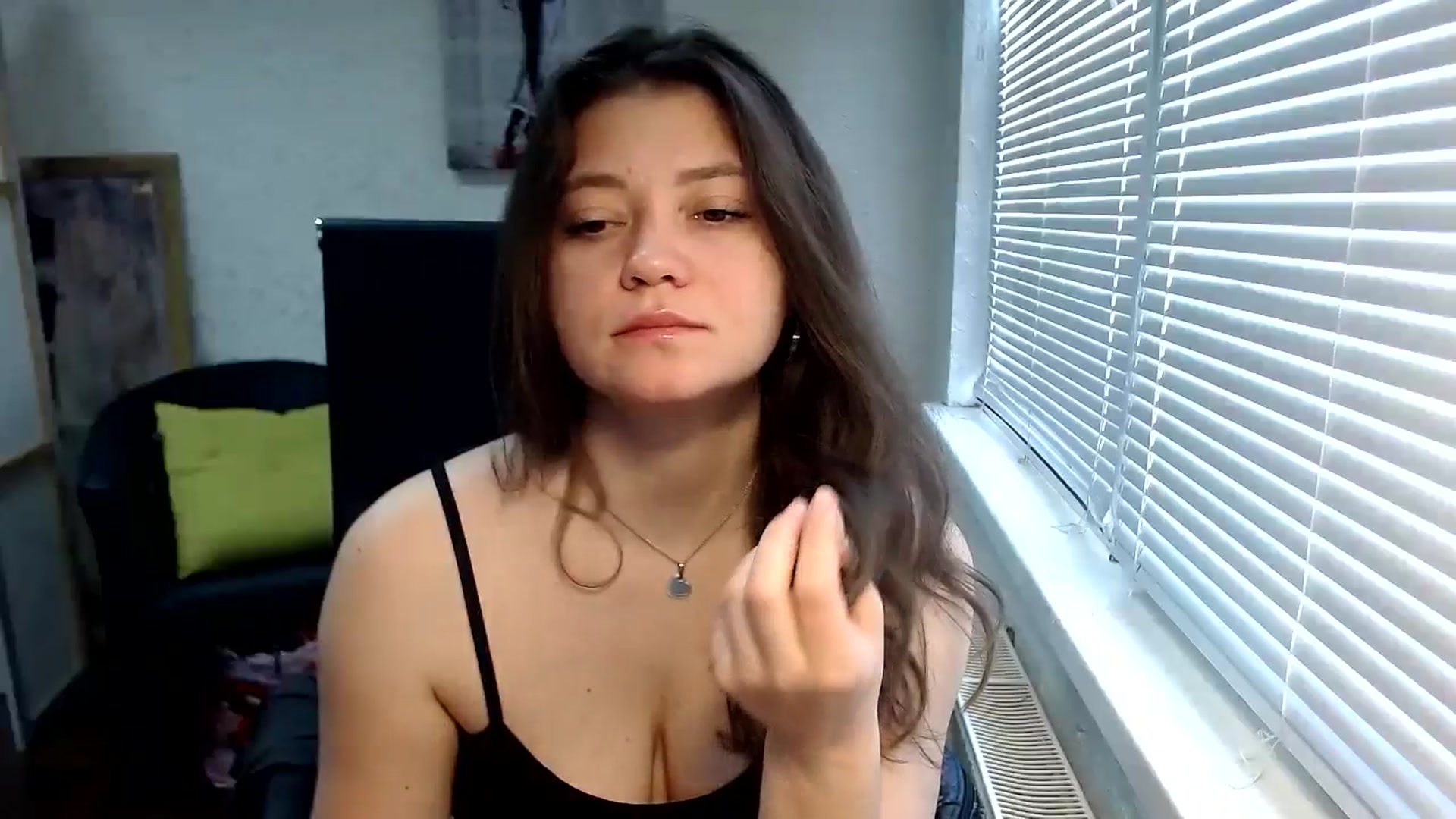 Gallery image thumbnail from SweetArinaA's myfreecams stream on, 05/15/2024, 08:04 image 18 of 20