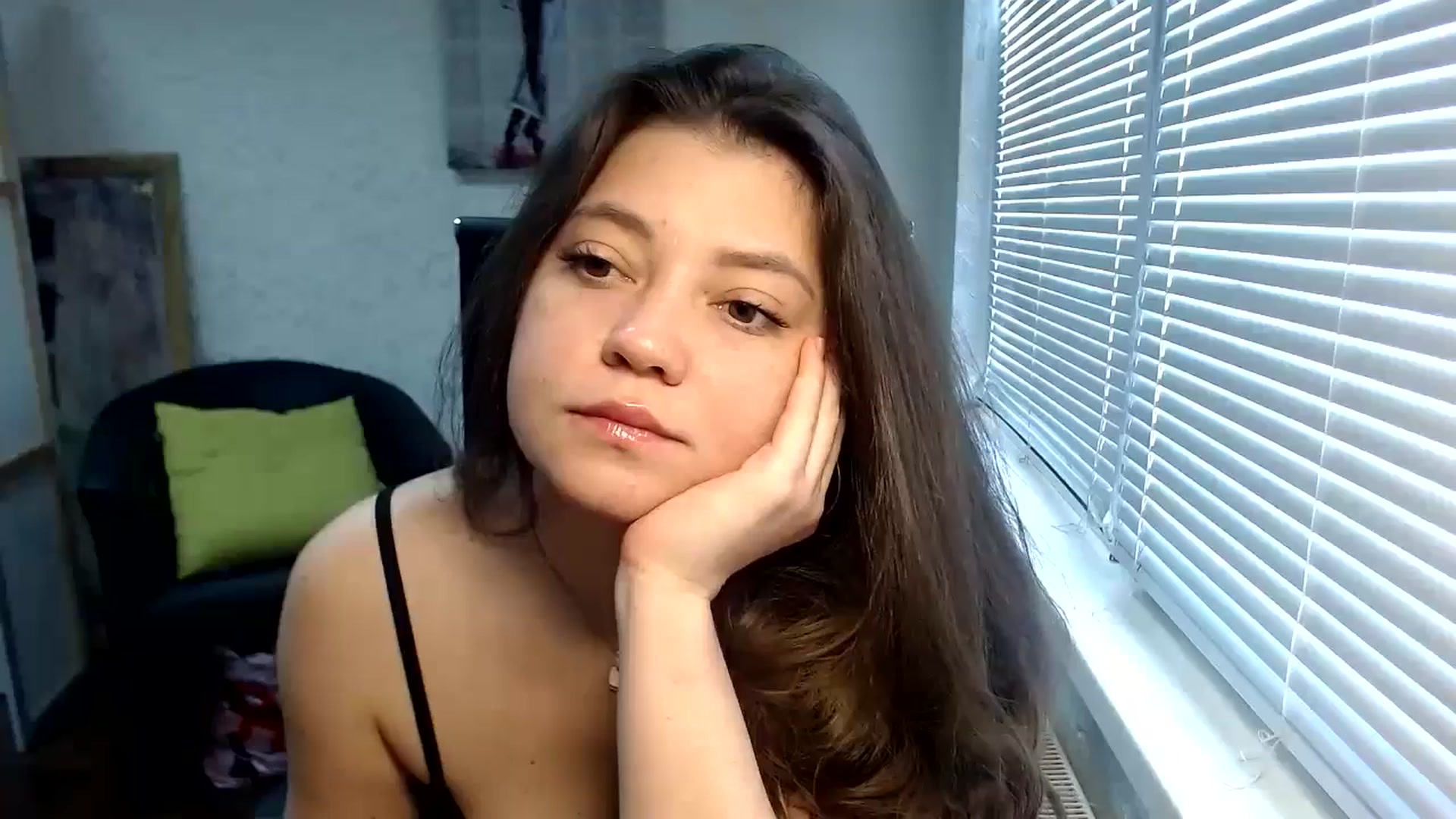 Gallery image thumbnail from SweetArinaA's myfreecams stream on, 05/15/2024, 08:04 image 9 of 20