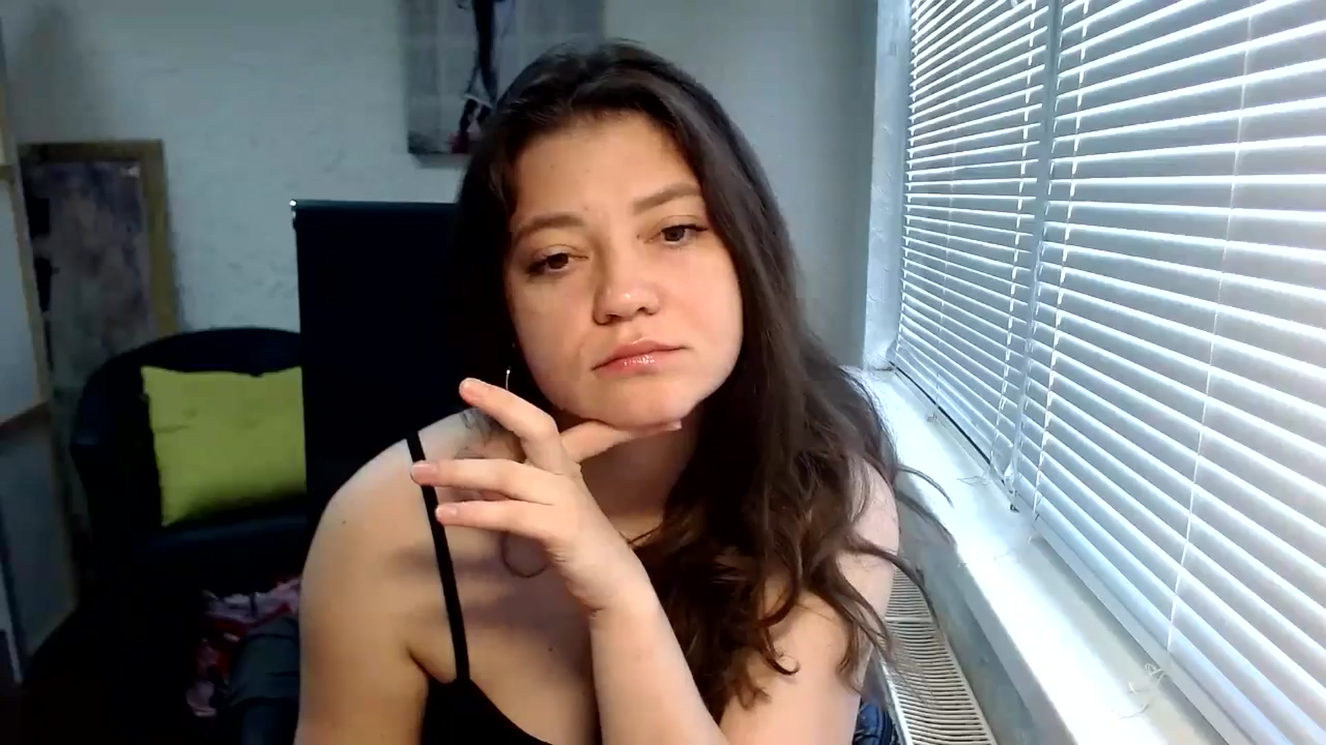 Gallery image thumbnail from SweetArinaA's myfreecams stream on, 05/15/2024, 08:04 image 17 of 20