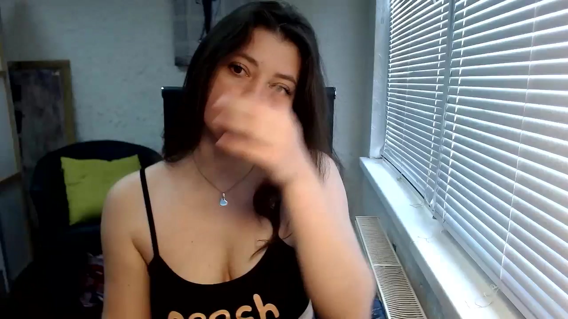 Gallery image thumbnail from SweetArinaA's myfreecams stream on, 05/15/2024, 08:04 image 15 of 20