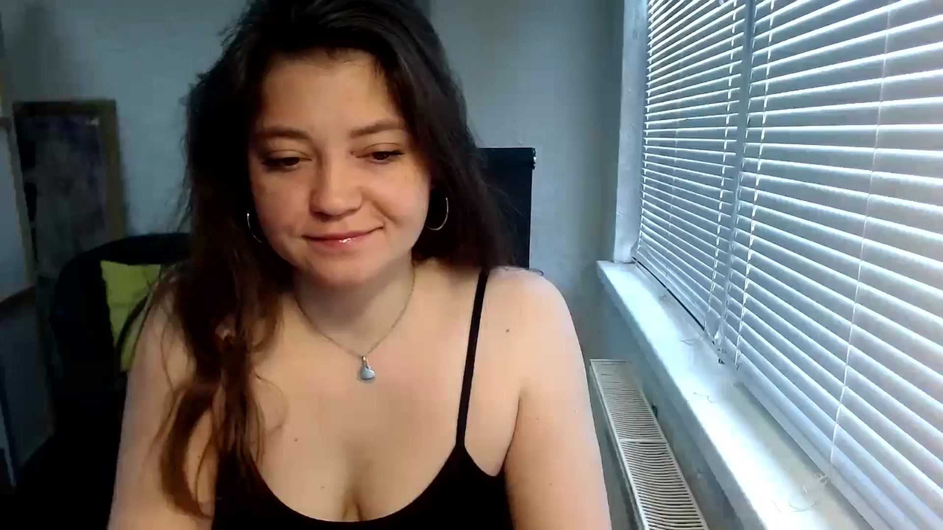 Gallery image thumbnail from SweetArinaA's myfreecams stream on, 05/15/2024, 08:04 image 3 of 20