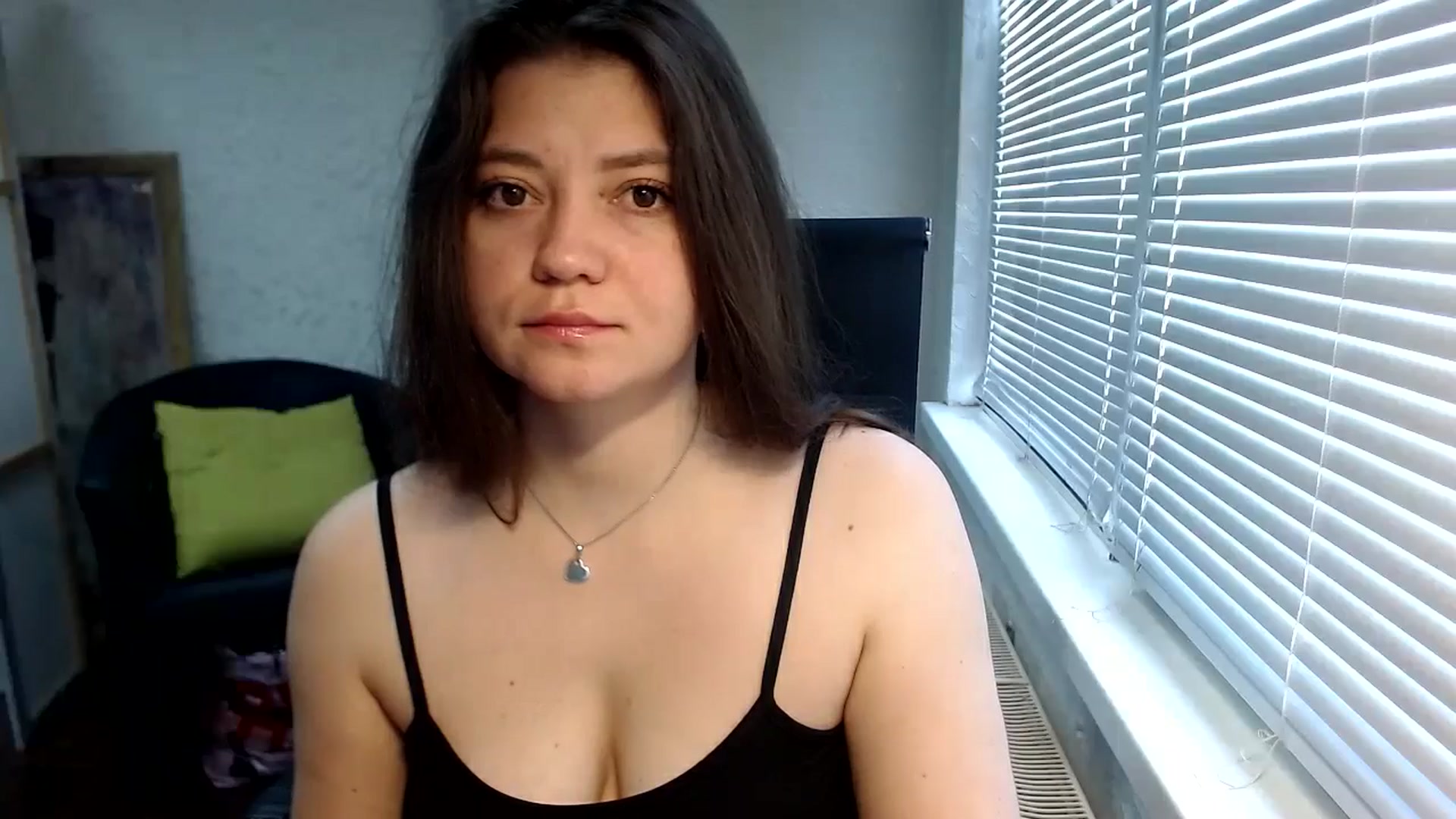Gallery image thumbnail from SweetArinaA's myfreecams stream on, 05/15/2024, 08:04 image 11 of 20