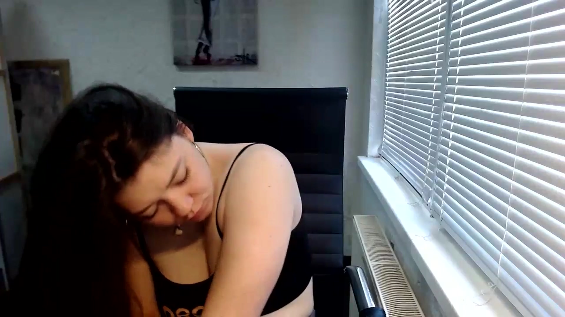 Gallery image thumbnail from SweetArinaA's myfreecams stream on, 05/15/2024, 08:04 image 13 of 20