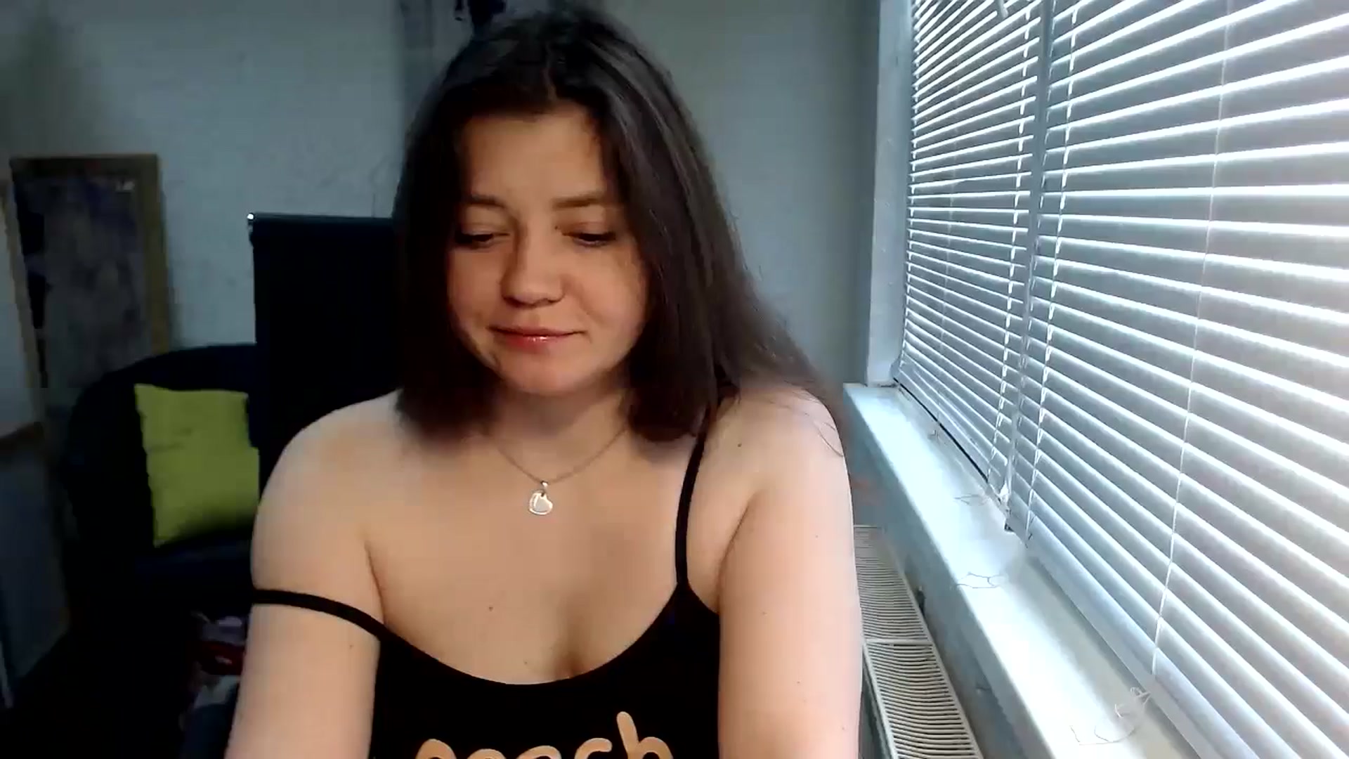 Gallery image thumbnail from SweetArinaA's myfreecams stream on, 05/15/2024, 10:25 image 18 of 20