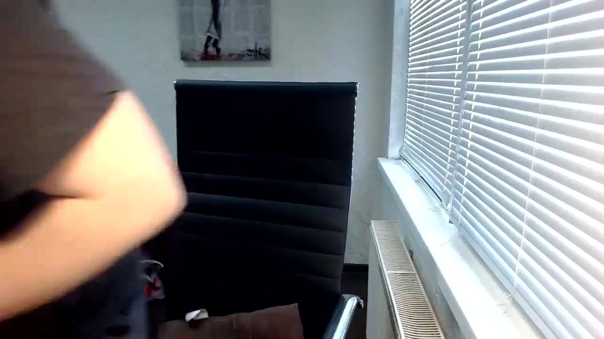 Gallery image thumbnail from SweetArinaA's myfreecams stream on, 05/15/2024, 10:25 image 7 of 20