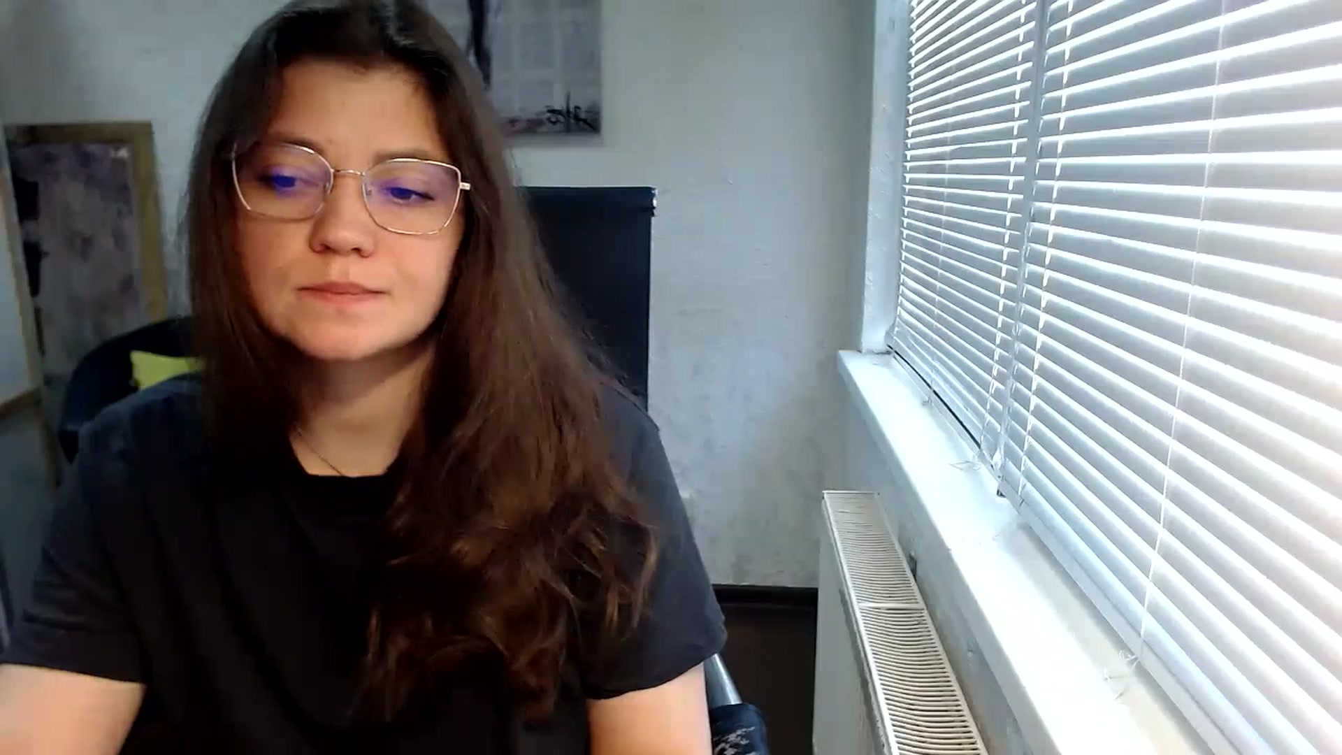 Gallery image thumbnail from SweetArinaA's myfreecams stream on, 05/15/2024, 10:25 image 11 of 20