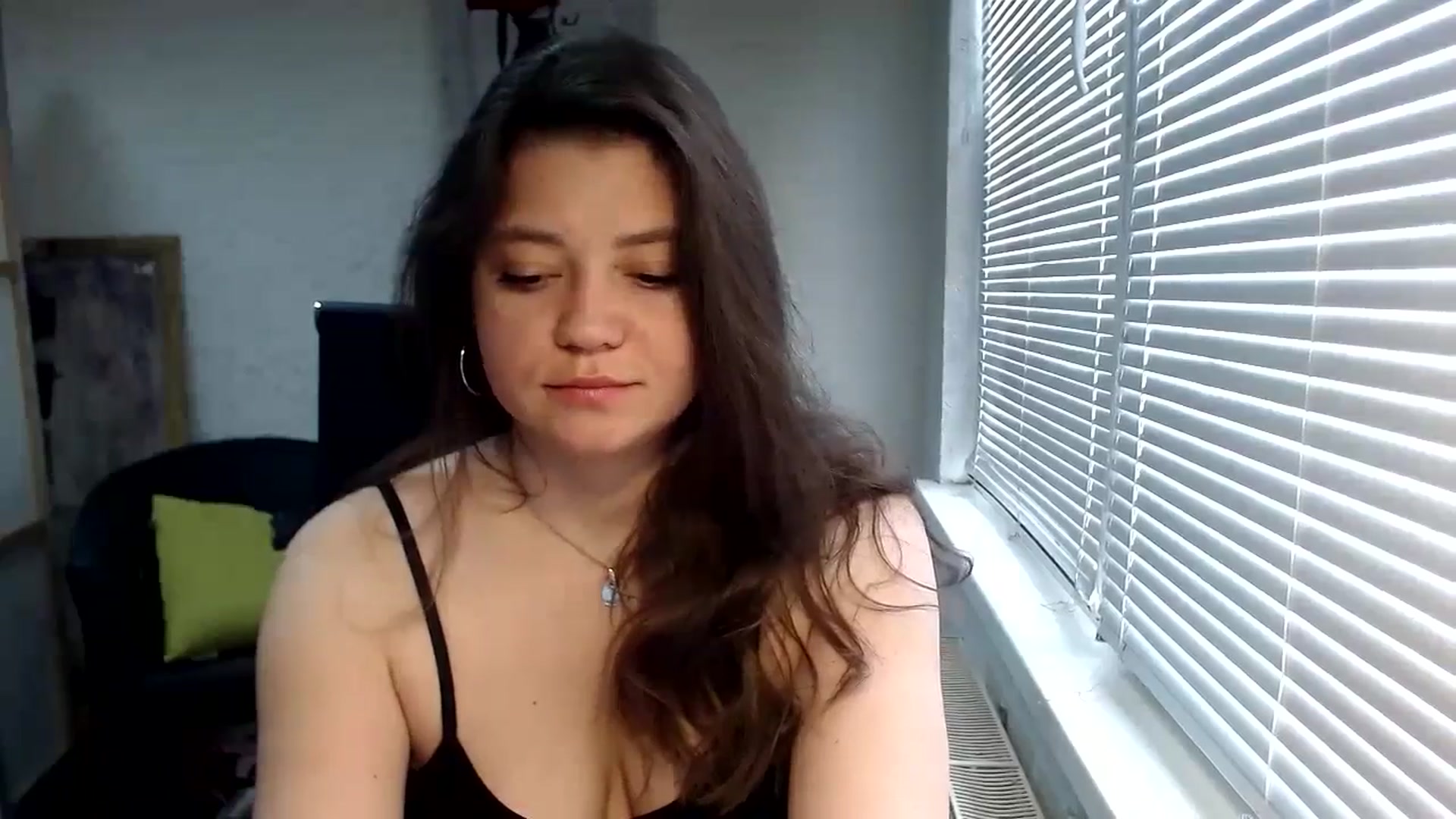 Gallery image thumbnail from SweetArinaA's myfreecams stream on, 05/15/2024, 11:21 image 4 of 20