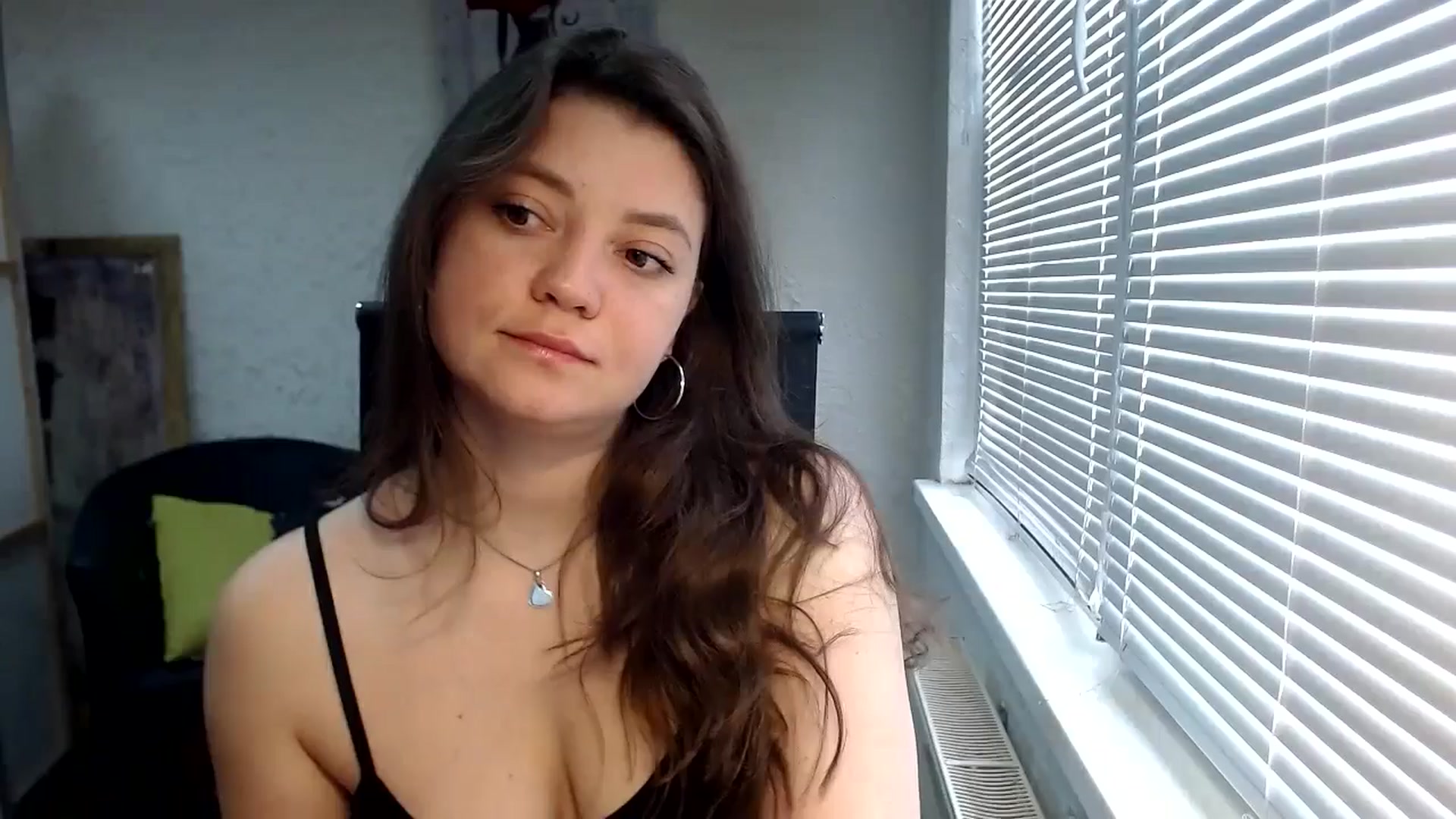 Gallery image thumbnail from SweetArinaA's myfreecams stream on, 05/15/2024, 11:21 image 6 of 20