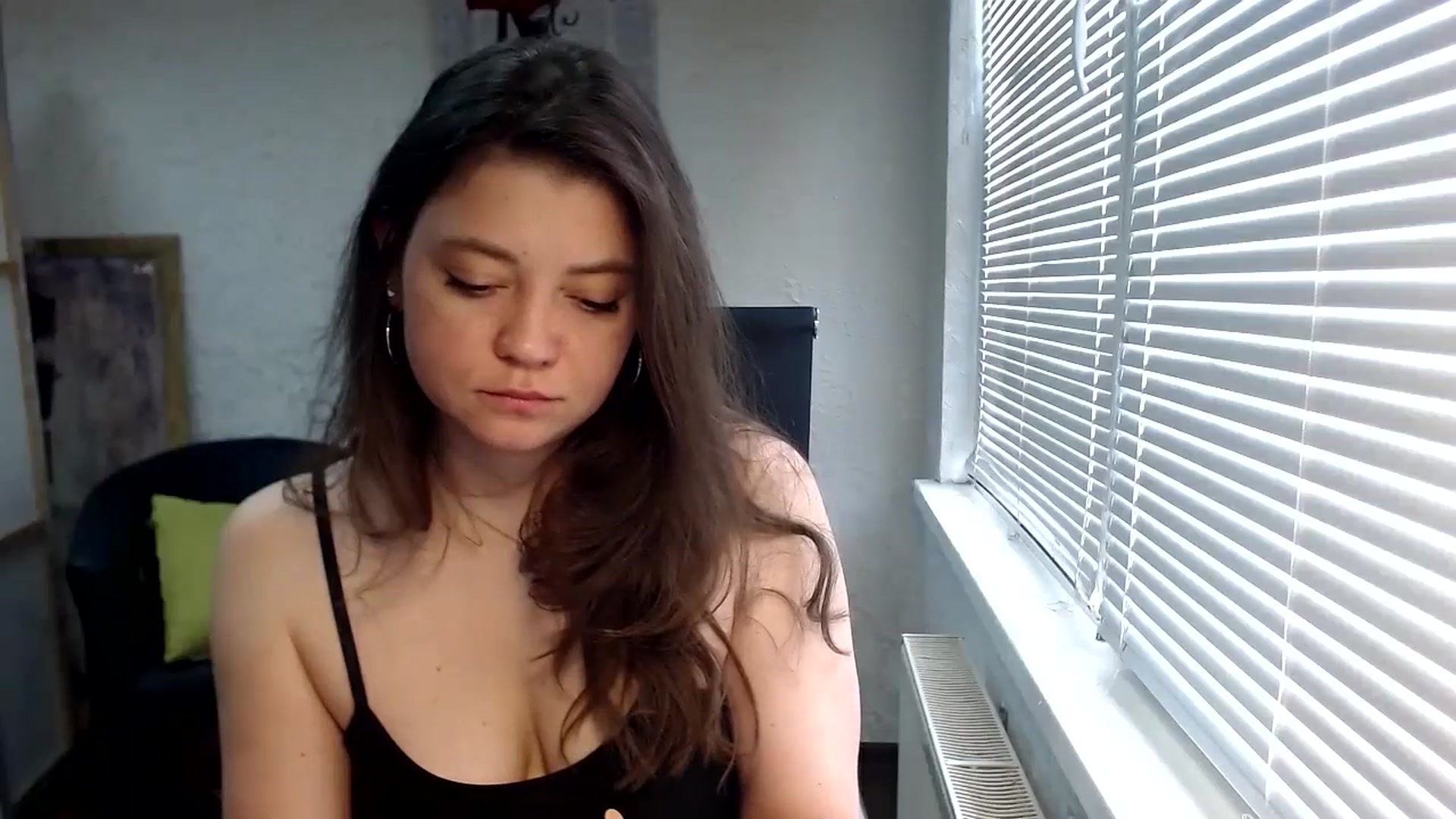 Gallery image thumbnail from SweetArinaA's myfreecams stream on, 05/15/2024, 11:21 image 10 of 20