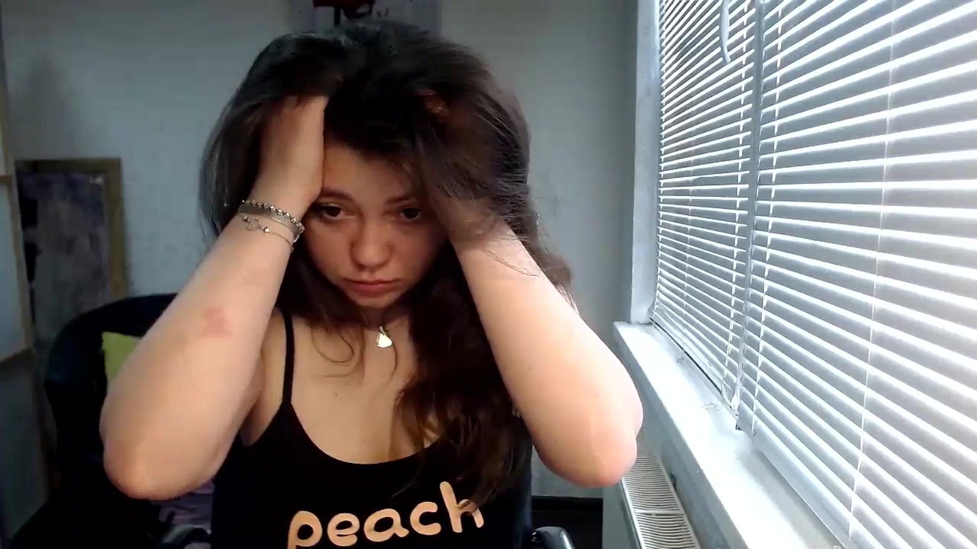 Gallery image thumbnail from SweetArinaA's myfreecams stream on, 05/15/2024, 11:21 image 8 of 20