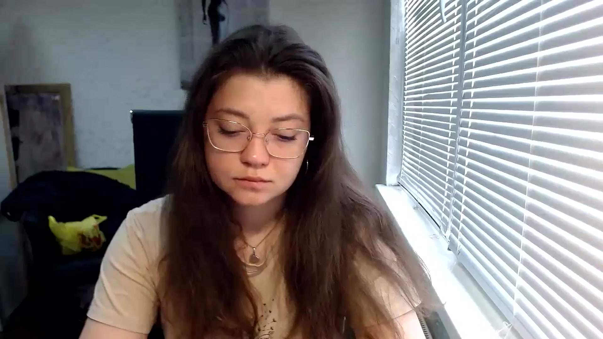 Gallery image thumbnail from SweetArinaA's myfreecams stream on, 05/18/2024, 10:13 image 4 of 20
