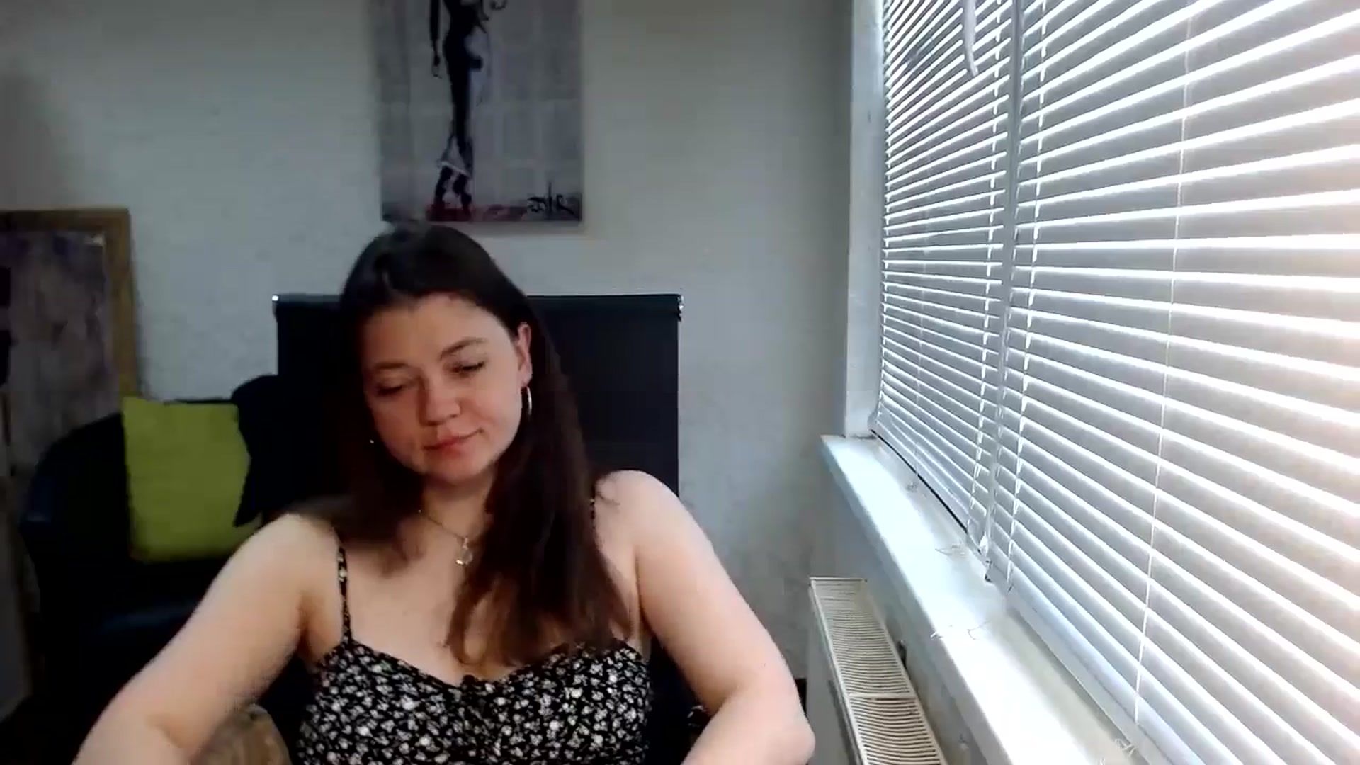 Gallery image thumbnail from SweetArinaA's myfreecams stream on, 05/18/2024, 12:52 image 9 of 20