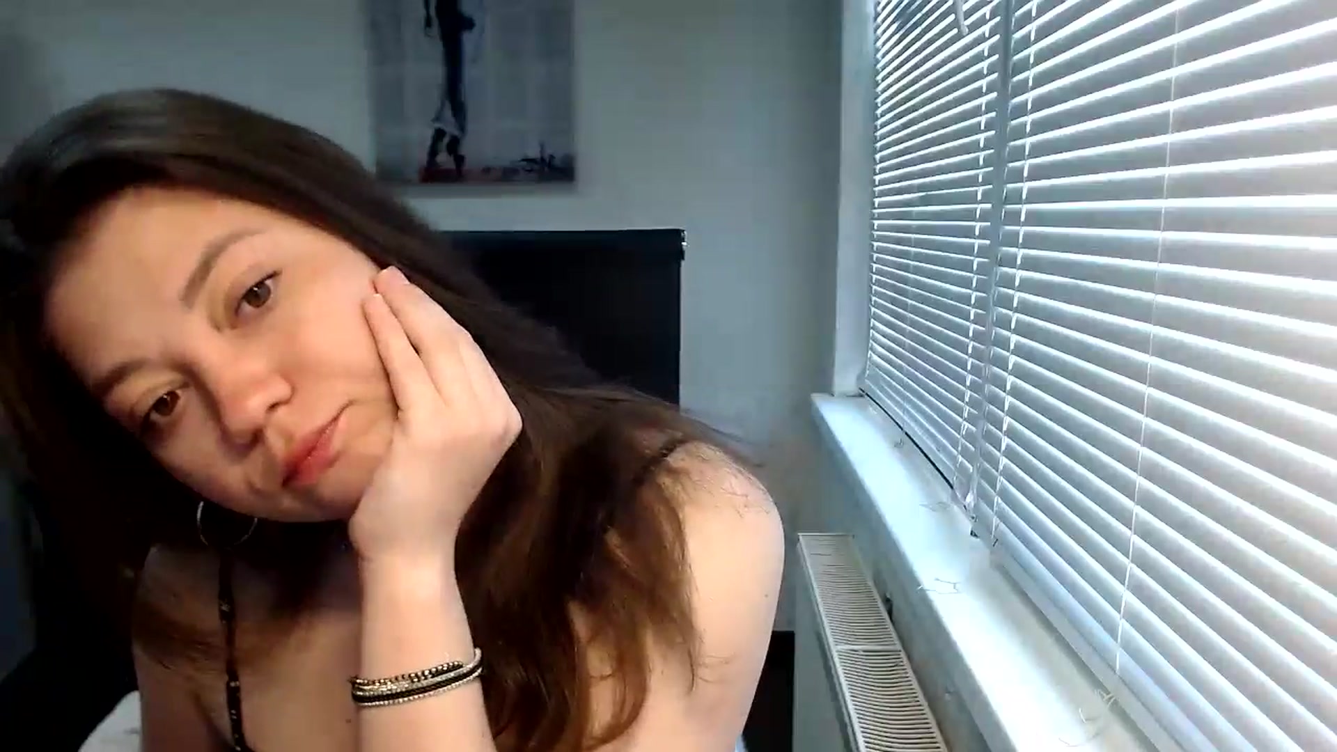 Gallery image thumbnail from SweetArinaA's myfreecams stream on, 05/18/2024, 12:52 image 2 of 20
