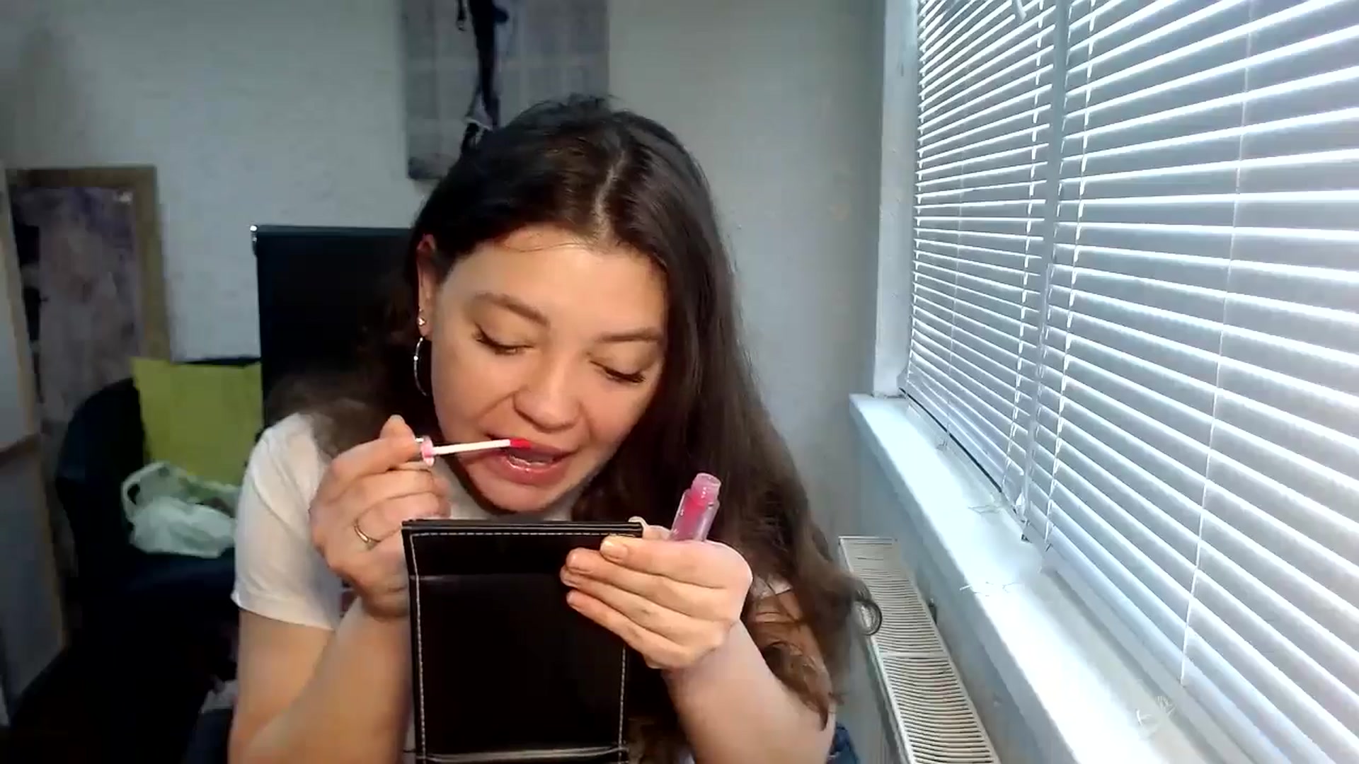 Gallery image thumbnail from SweetArinaA's myfreecams stream on, 05/19/2024, 10:49 image 8 of 20