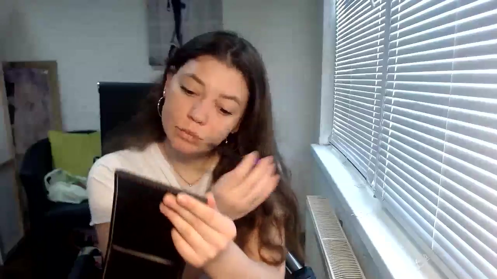 Gallery image thumbnail from SweetArinaA's myfreecams stream on, 05/19/2024, 10:49 image 7 of 20