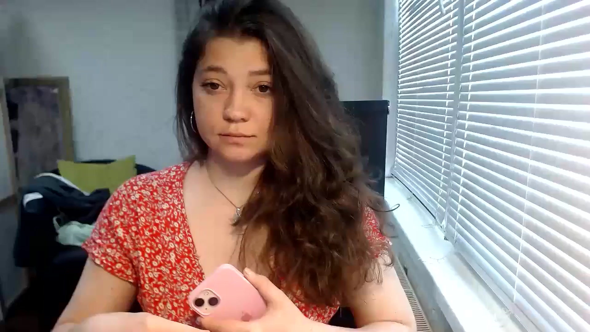 Gallery image thumbnail from SweetArinaA's myfreecams stream on, 05/19/2024, 13:06 image 1 of 20