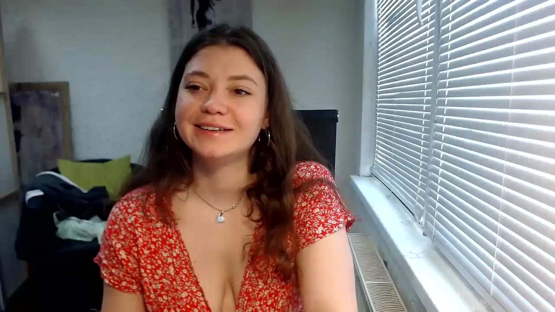 Gallery image thumbnail from SweetArinaA's myfreecams stream on, 05/19/2024, 13:35 image 3 of 20
