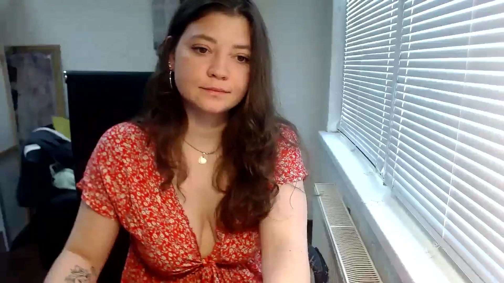 Gallery image thumbnail from SweetArinaA's myfreecams stream on, 05/19/2024, 13:35 image 13 of 20