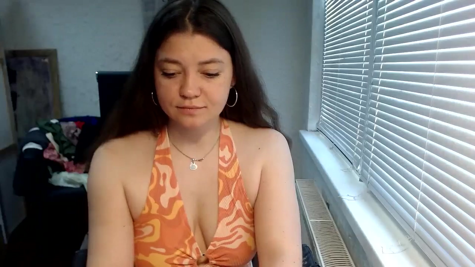 Gallery image thumbnail from SweetArinaA's myfreecams stream on, 05/19/2024, 14:17 image 10 of 20