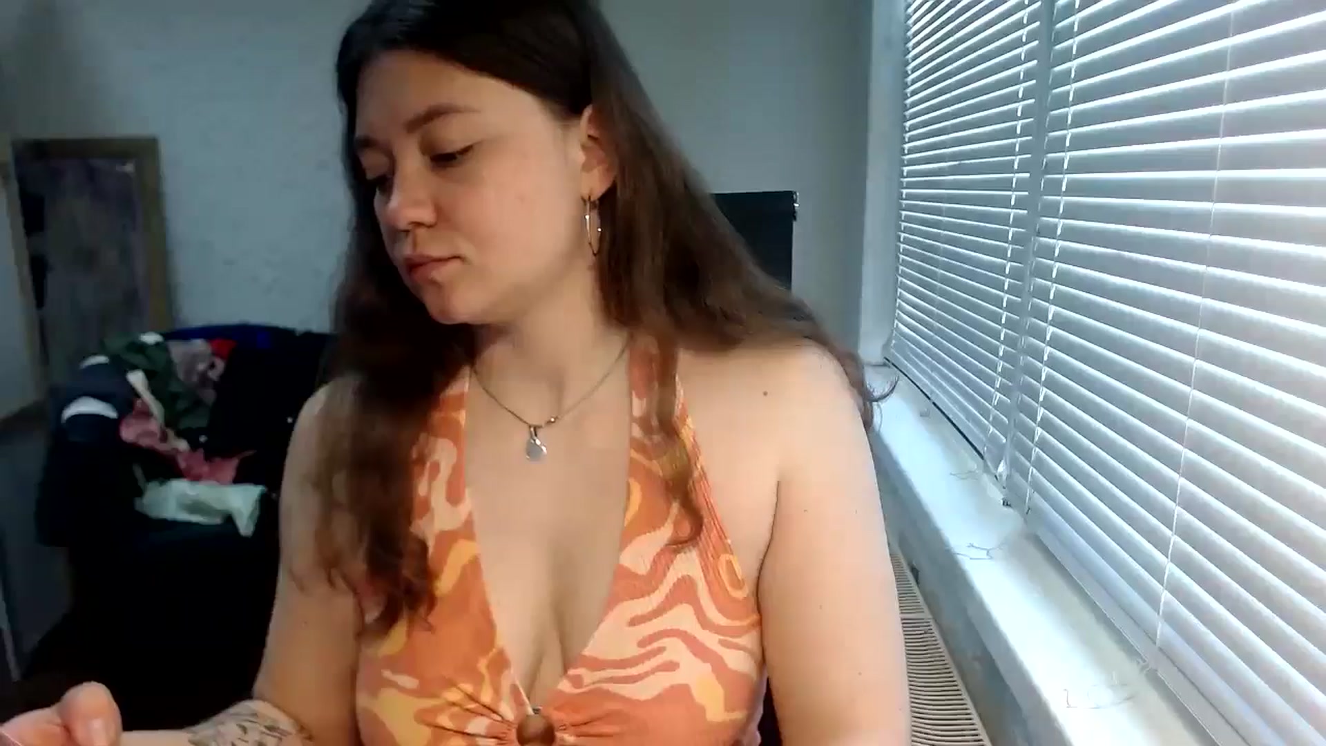 Gallery image thumbnail from SweetArinaA's myfreecams stream on, 05/19/2024, 14:17 image 14 of 20