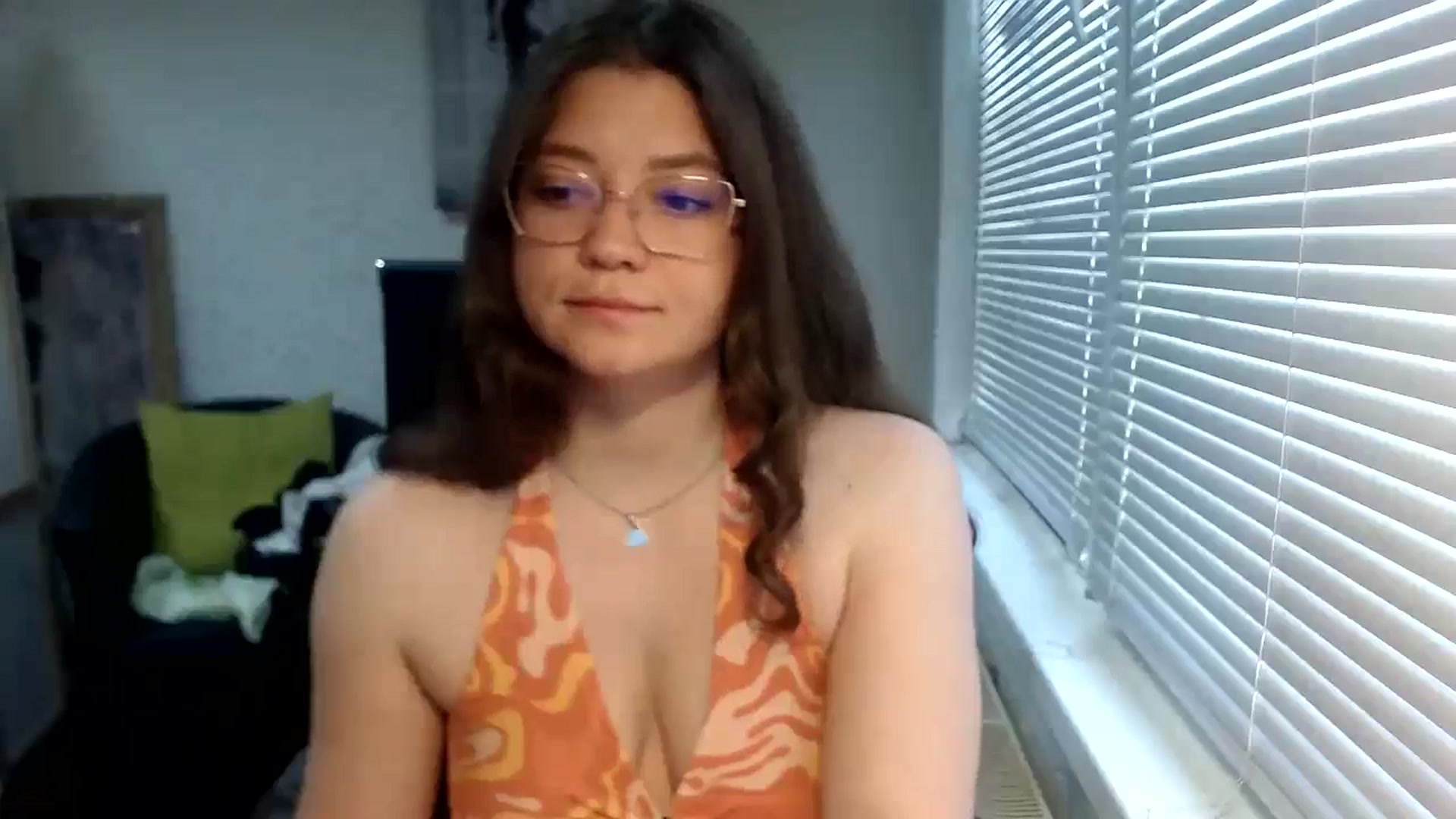 Gallery image thumbnail from SweetArinaA's myfreecams stream on, 05/19/2024, 15:42 image 6 of 20