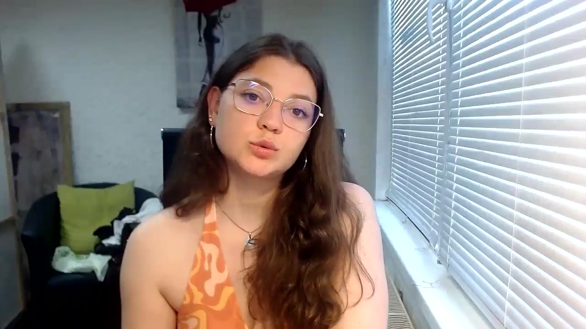 Gallery image thumbnail from SweetArinaA's myfreecams stream on, 05/19/2024, 15:42 image 4 of 20