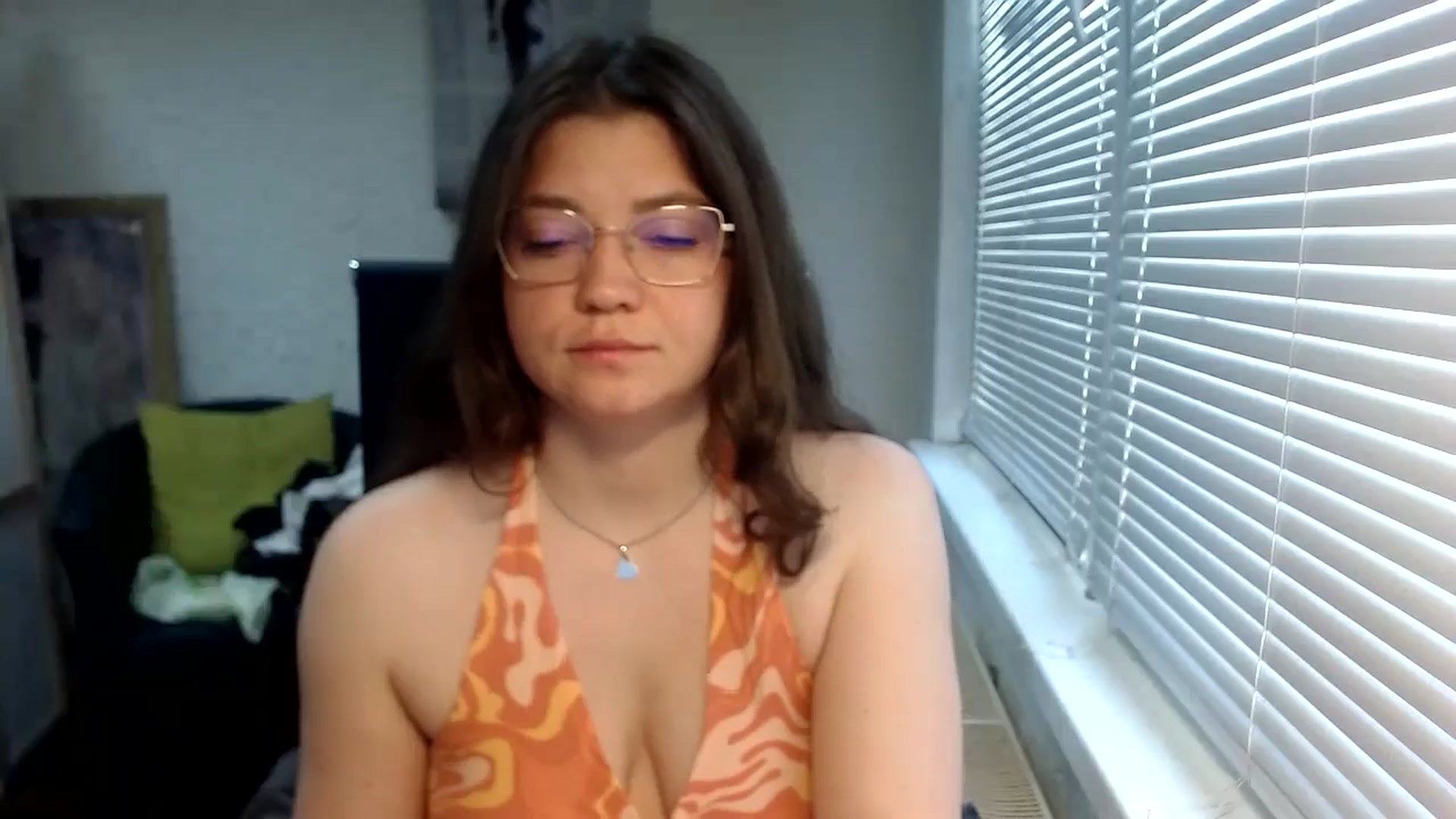 Gallery image thumbnail from SweetArinaA's myfreecams stream on, 05/19/2024, 15:42 image 7 of 20
