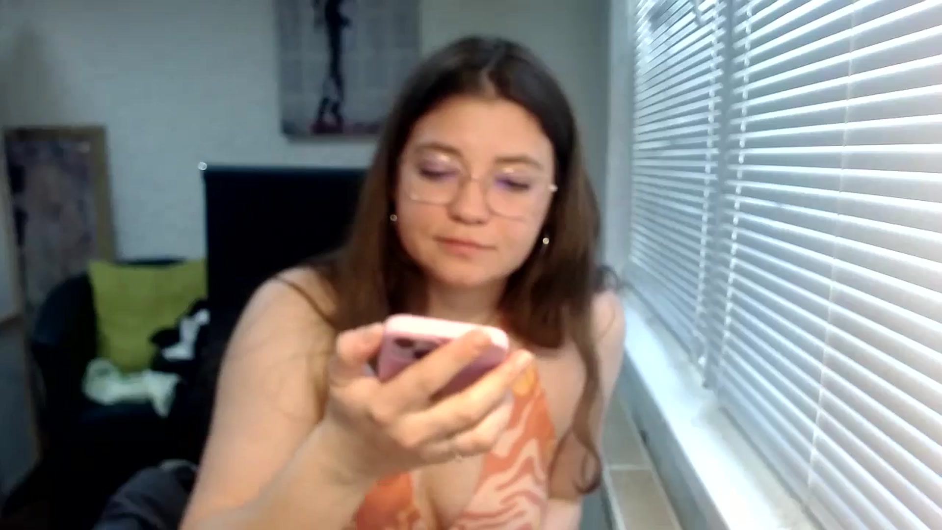 Gallery image thumbnail from SweetArinaA's myfreecams stream on, 05/19/2024, 15:42 image 17 of 20