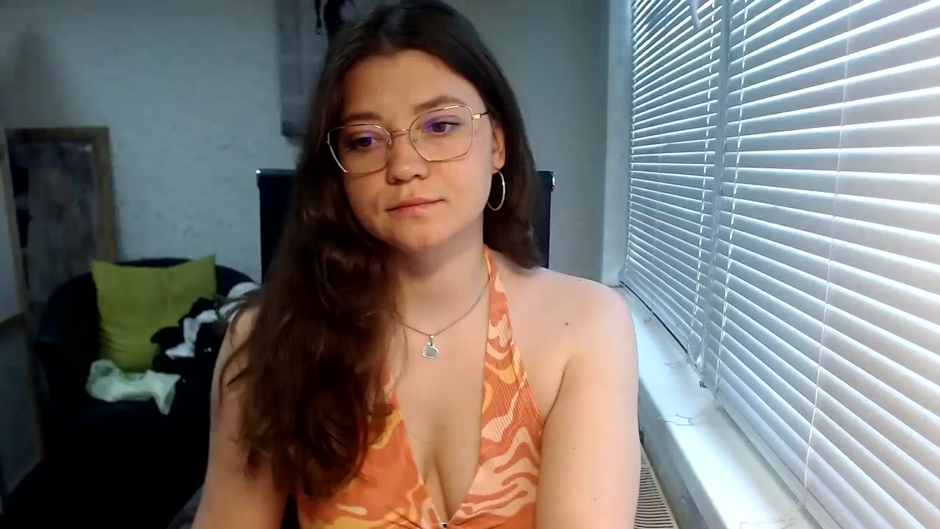 Gallery image thumbnail from SweetArinaA's myfreecams stream on, 05/19/2024, 15:42 image 5 of 20