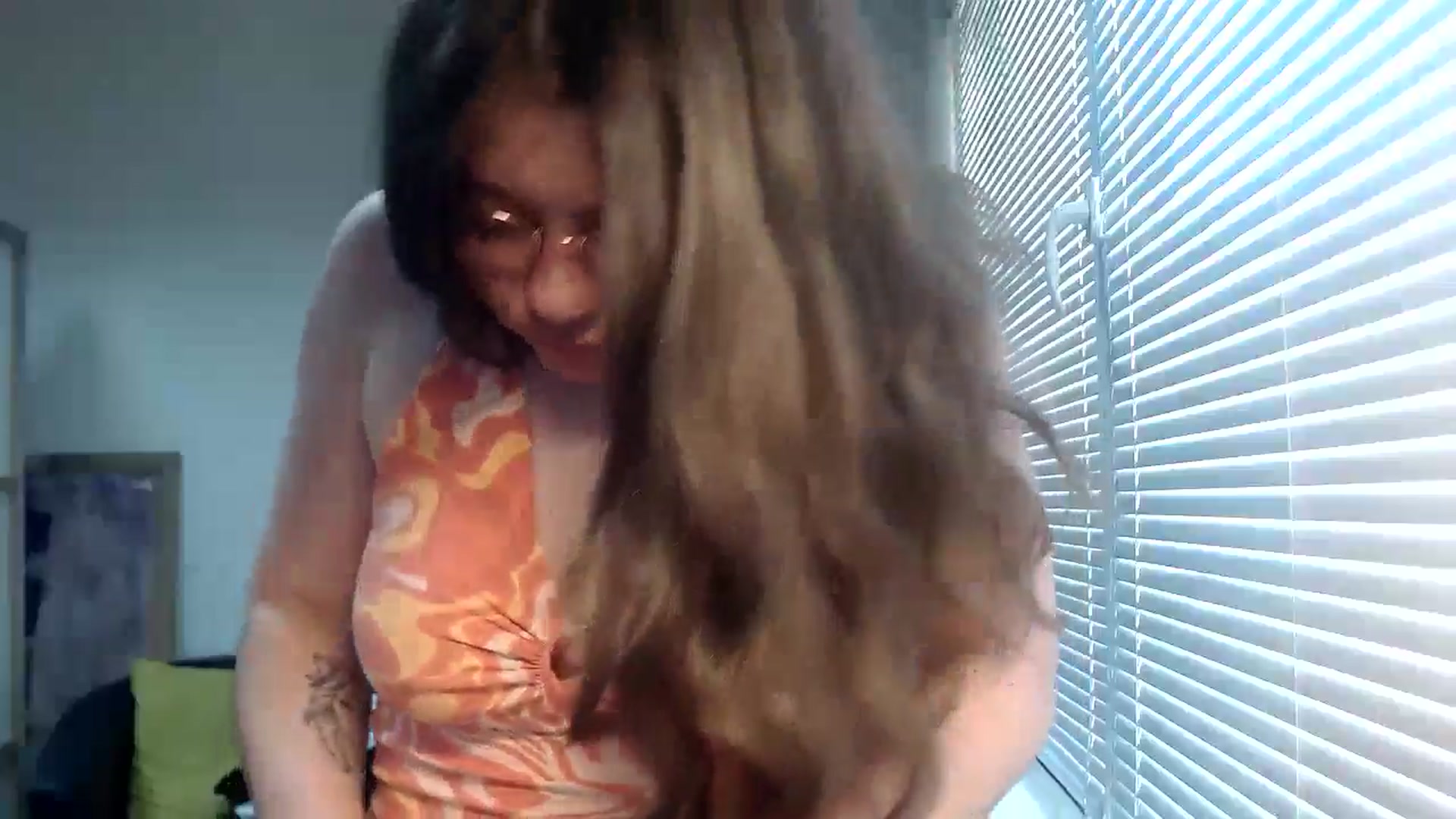 Gallery image thumbnail from SweetArinaA's myfreecams stream on, 05/19/2024, 15:42 image 19 of 20