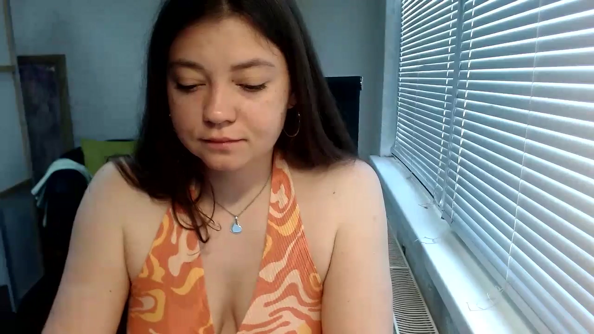 Gallery image thumbnail from SweetArinaA's myfreecams stream on, 05/25/2024, 10:36 image 11 of 20