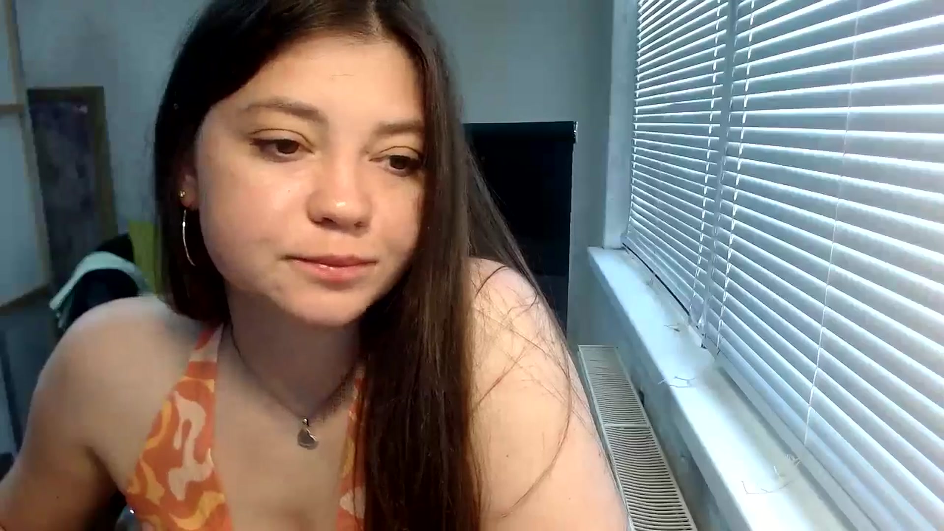 Gallery image thumbnail from SweetArinaA's myfreecams stream on, 05/25/2024, 10:36 image 14 of 20