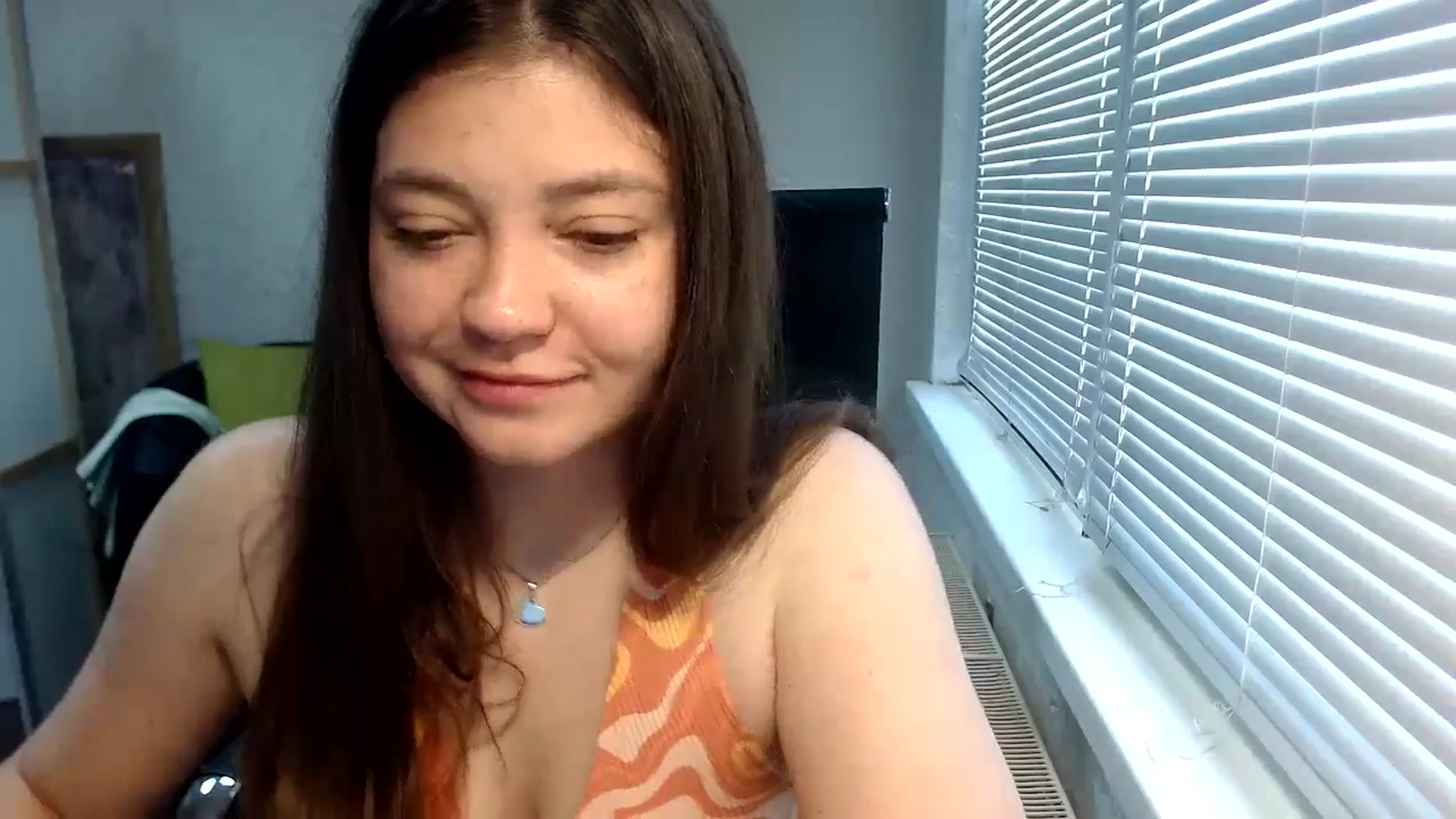 Gallery image thumbnail from SweetArinaA's myfreecams stream on, 05/25/2024, 10:36 image 13 of 20