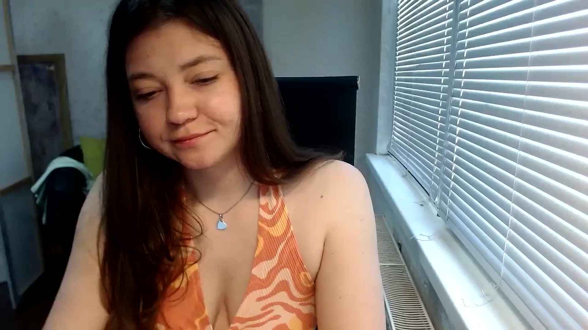 Gallery image thumbnail from SweetArinaA's myfreecams stream on, 05/25/2024, 10:36 image 12 of 20